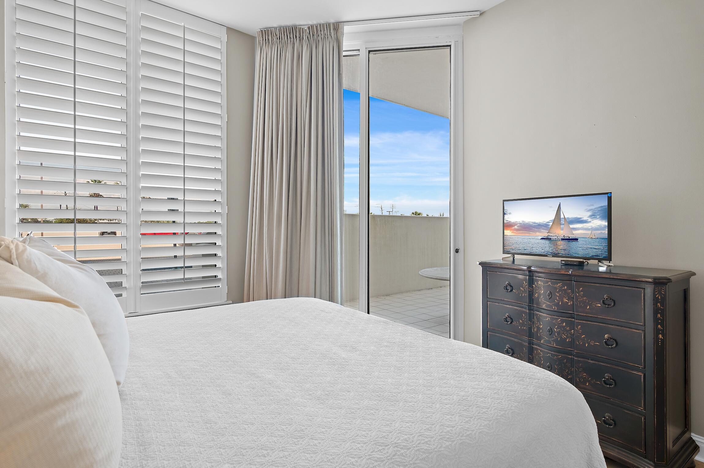 1050 Highway 98, 101E