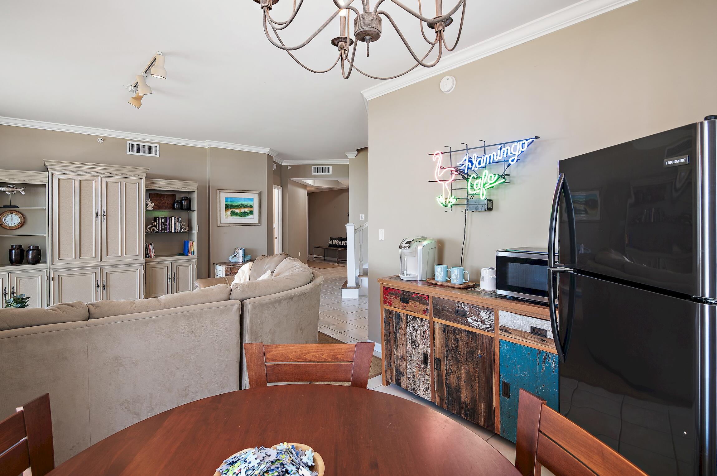 1050 Highway 98, 101E