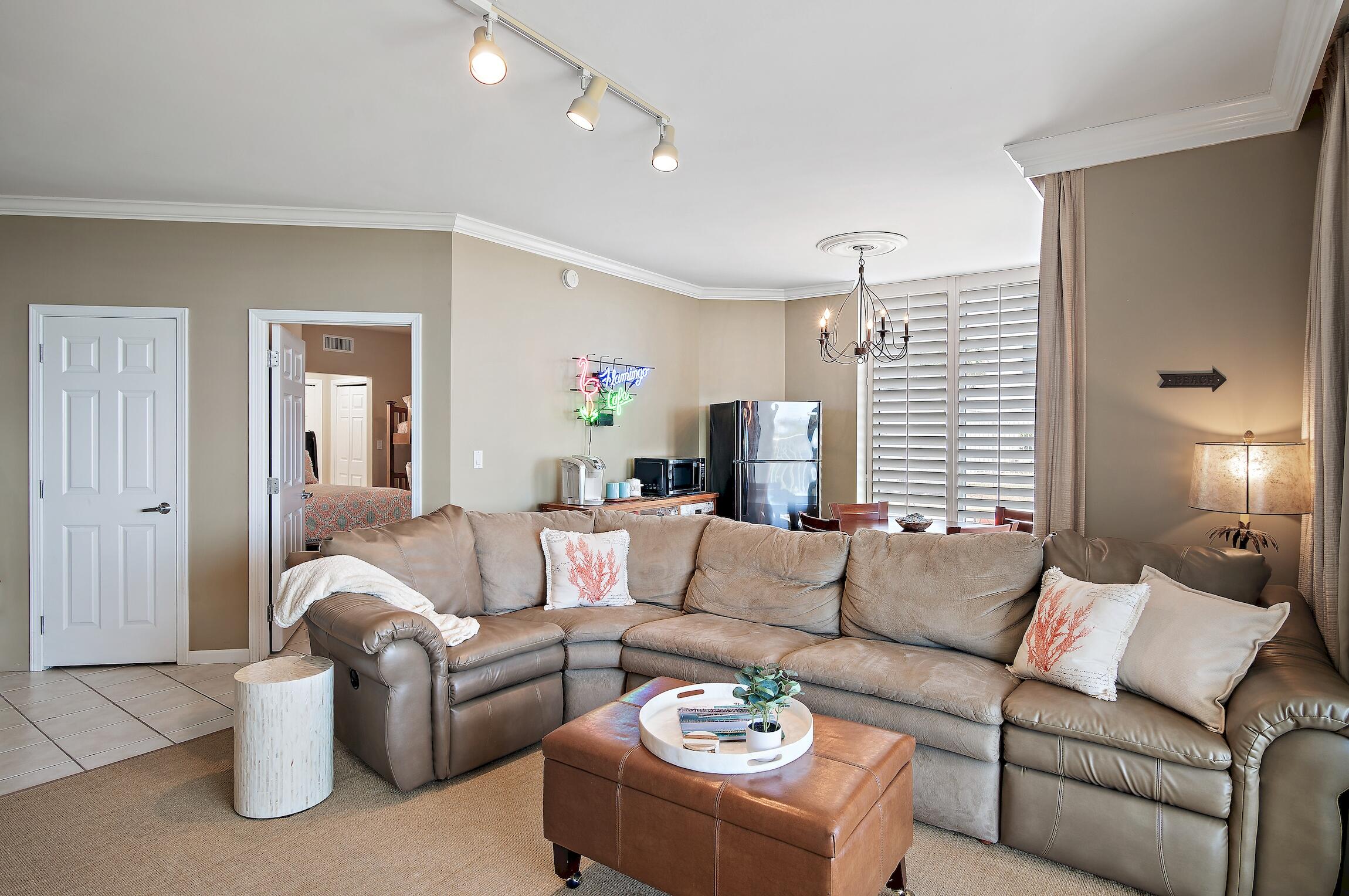 1050 Highway 98, 101E