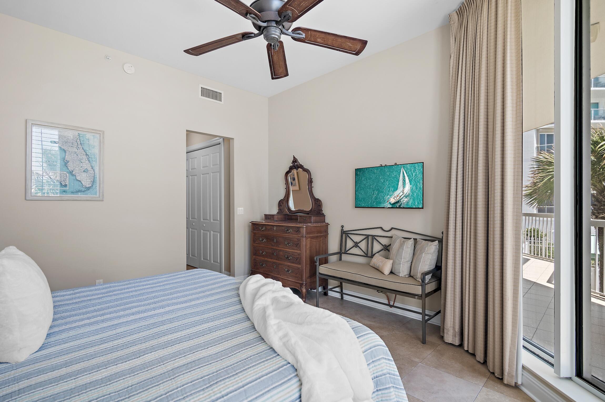 1050 Highway 98, 101E