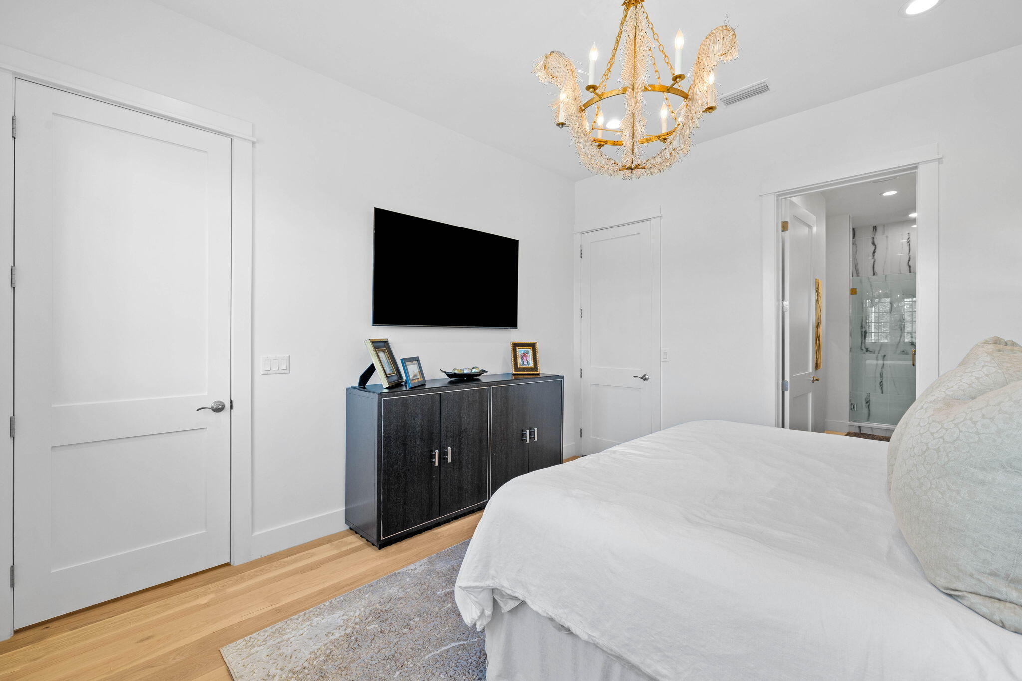 1411 Courtside Drive