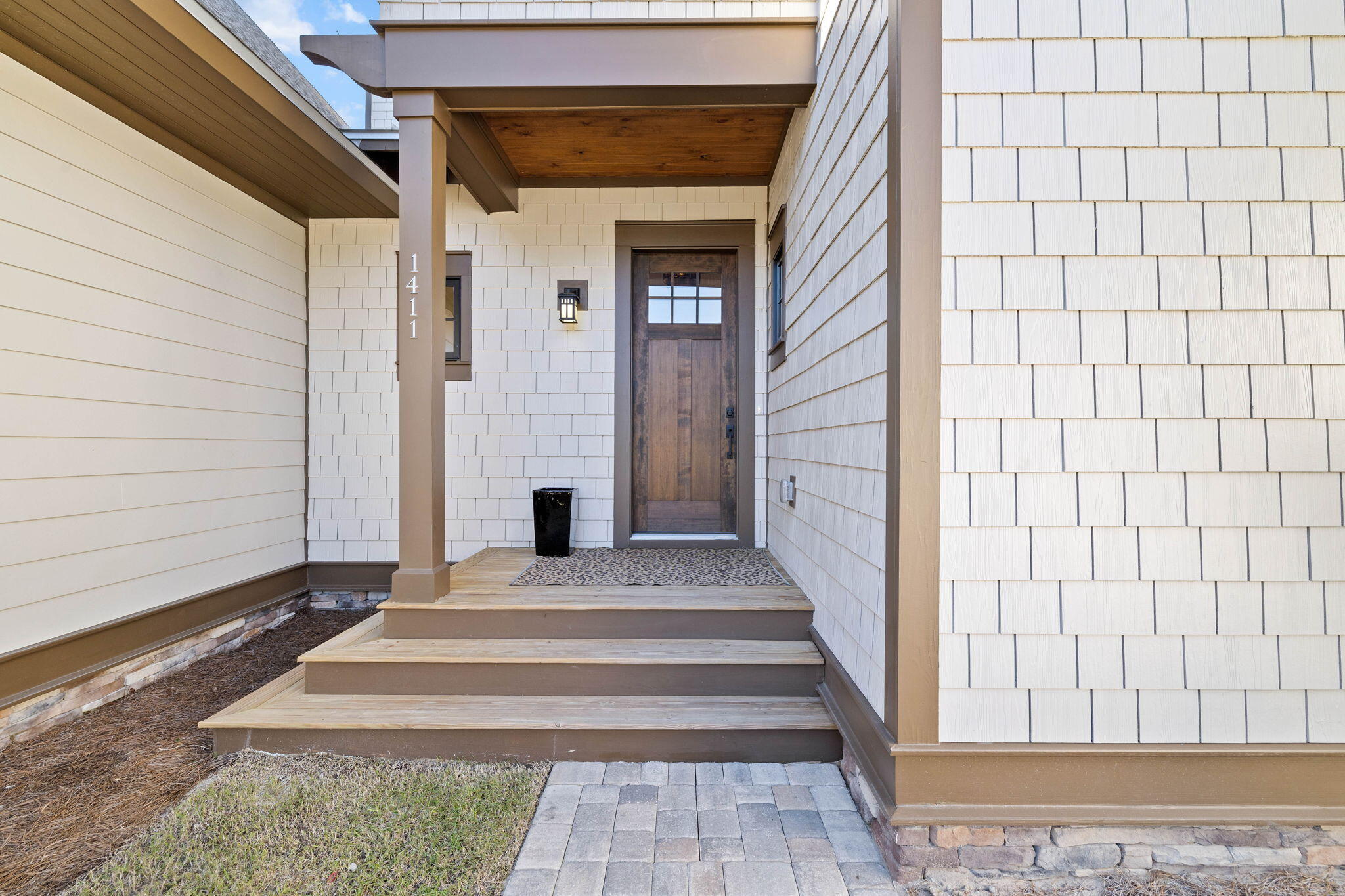 1411 Courtside Drive