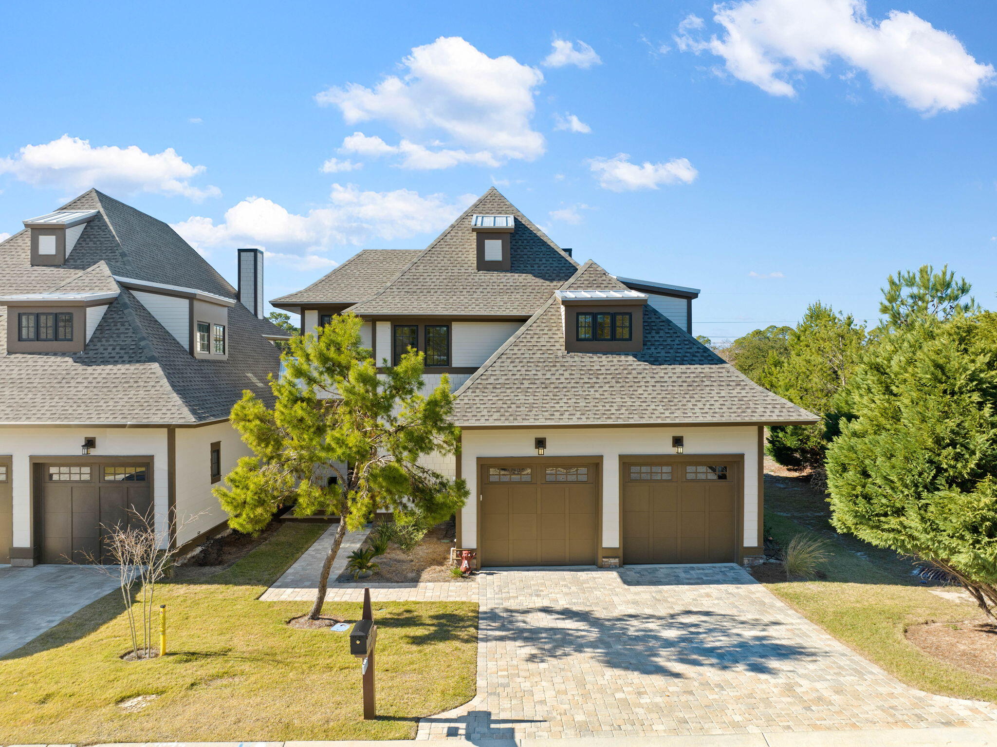 1411 Courtside Drive
