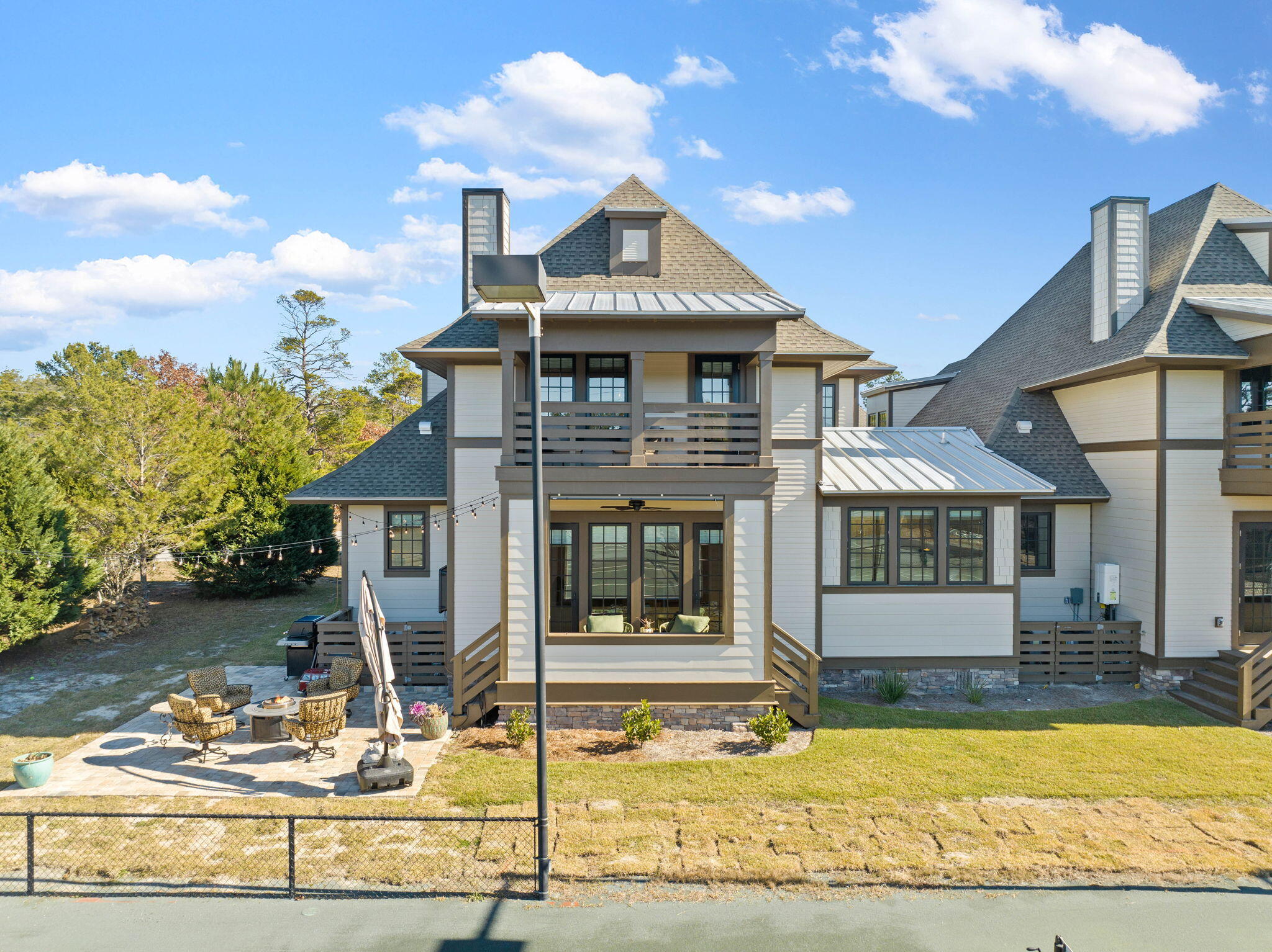 1411 Courtside Drive