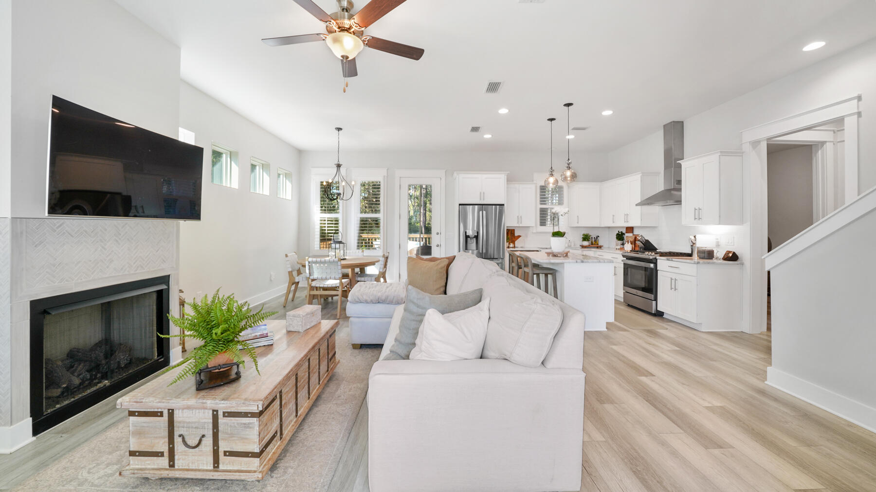239 Euvino Way