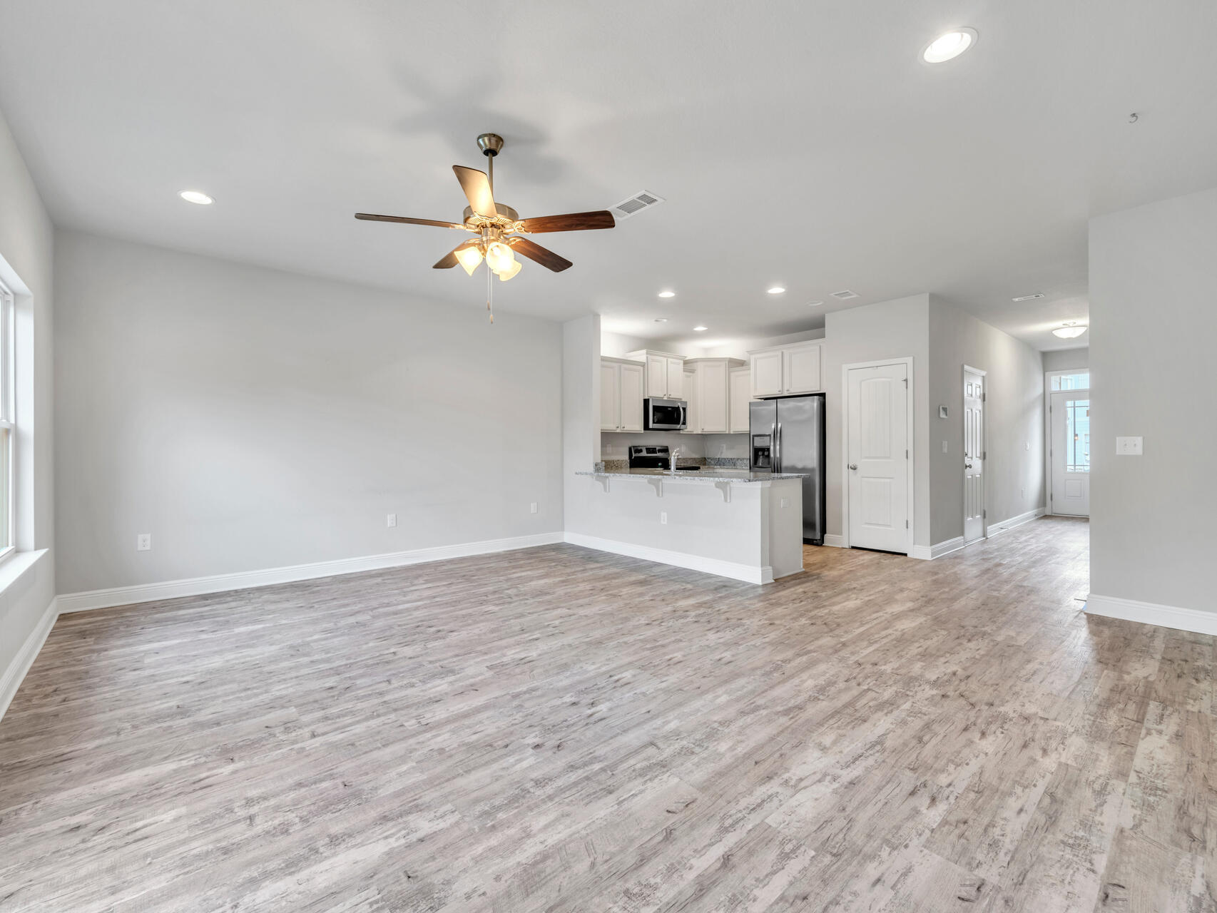 90 Crossing Lane, Unit D