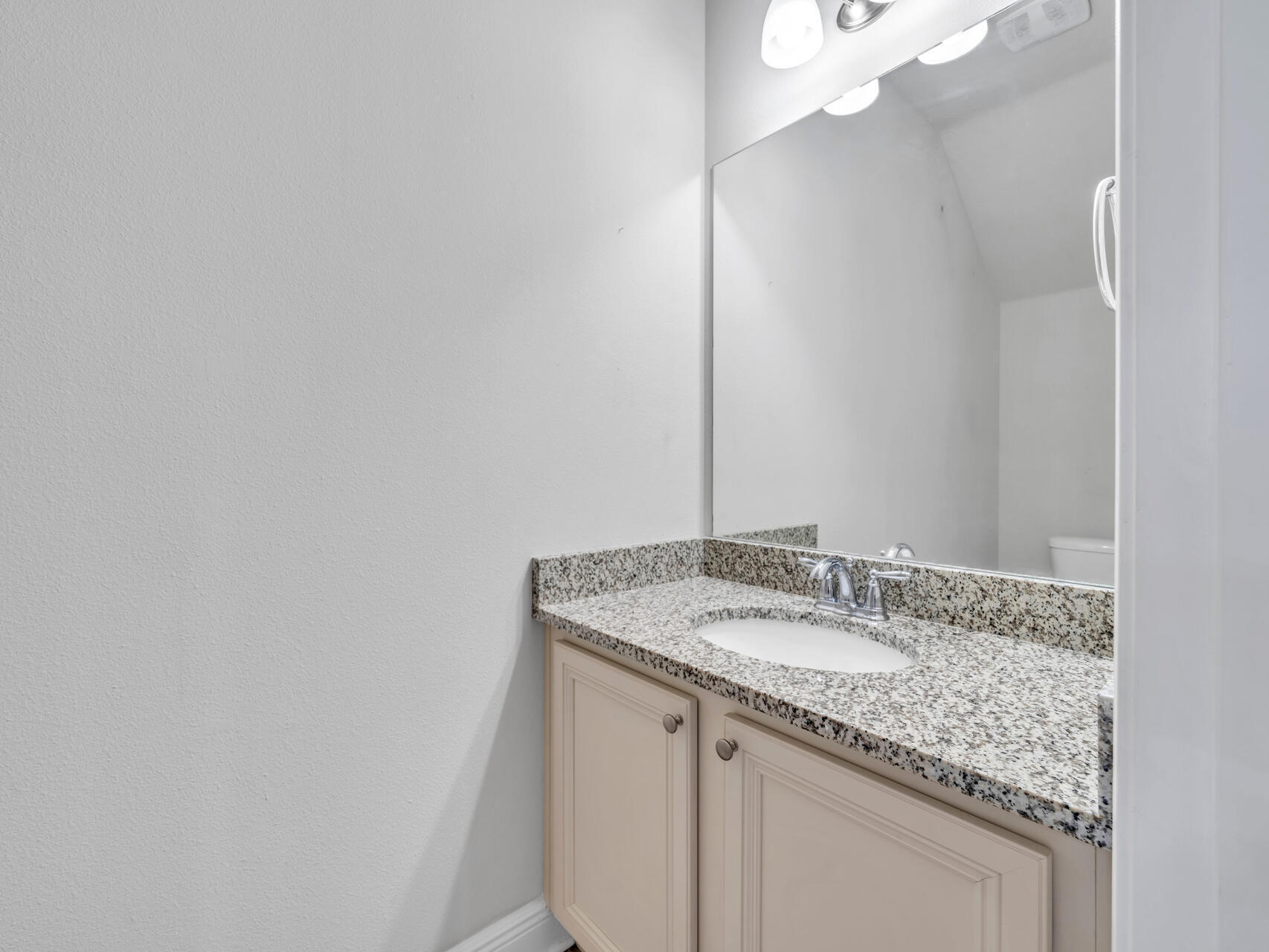 90 Crossing Lane, Unit D