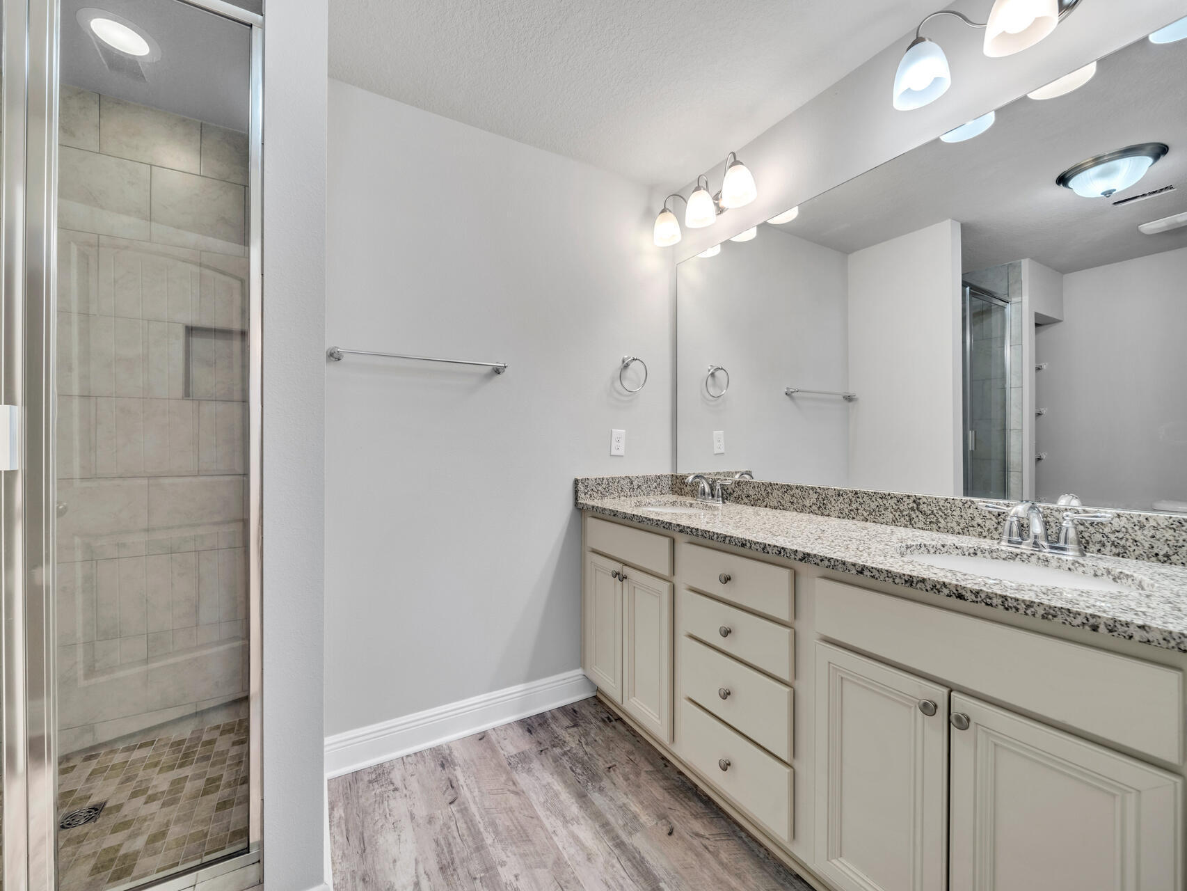 90 Crossing Lane, Unit D