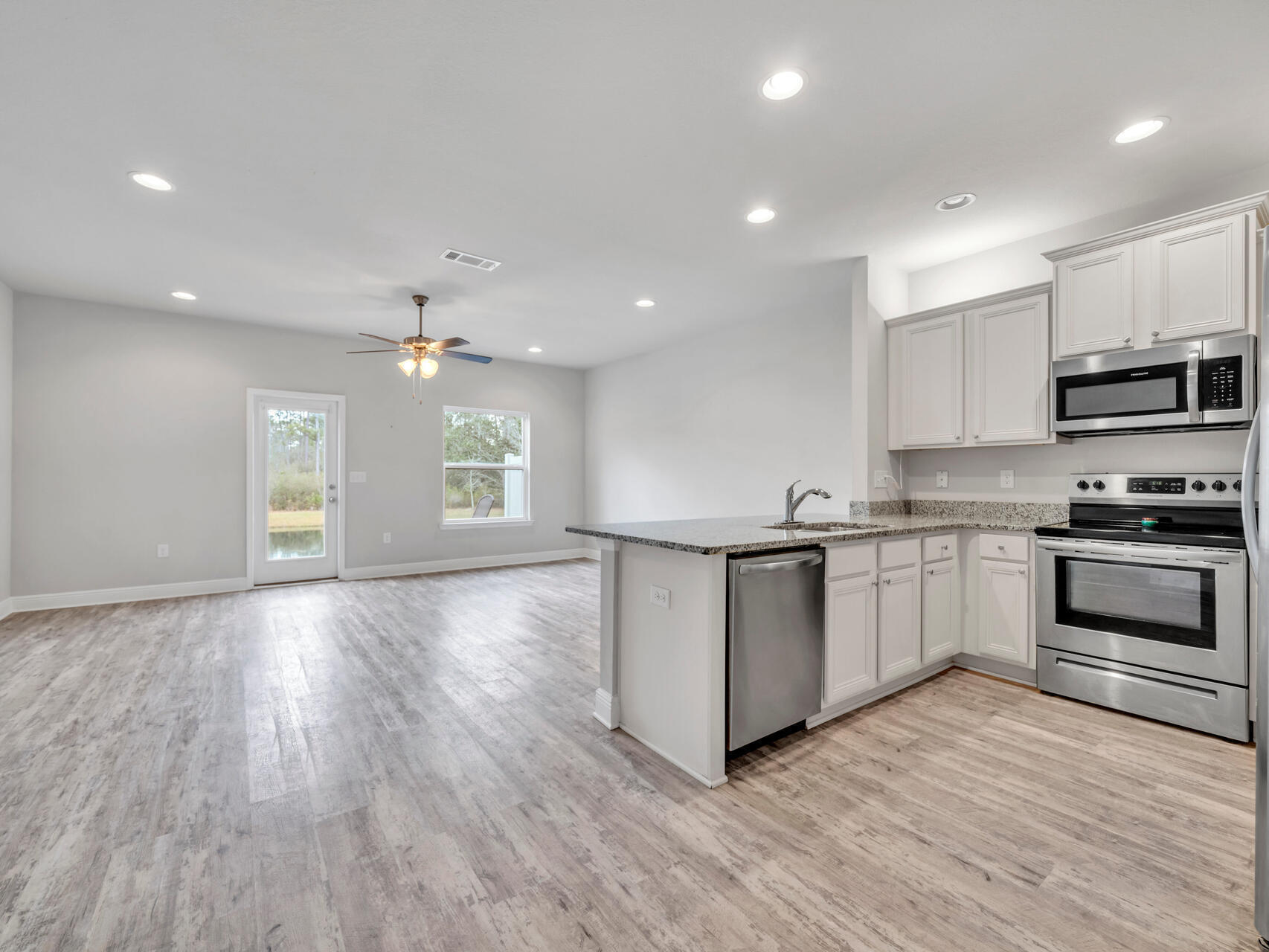 90 Crossing Lane, Unit D