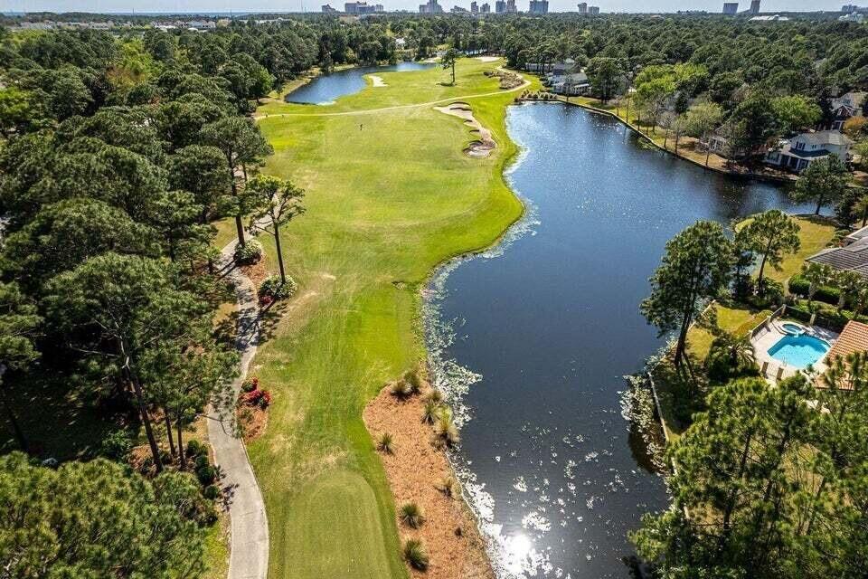 9100 Baytowne Wharf 364