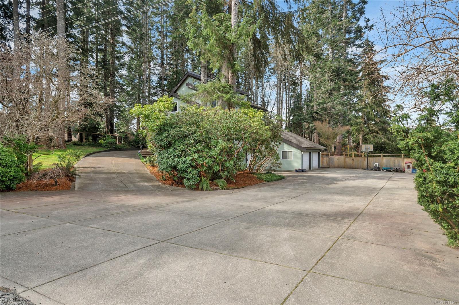 3844 Sutil Rd