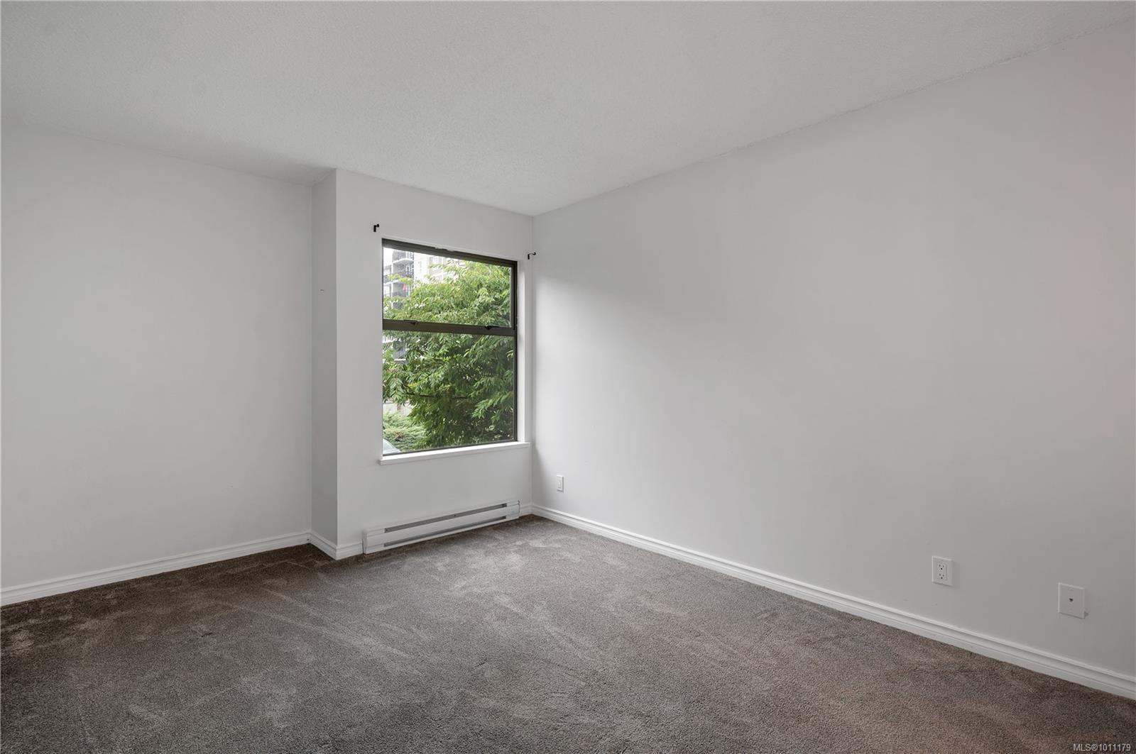 585 Dogwood St S # 201