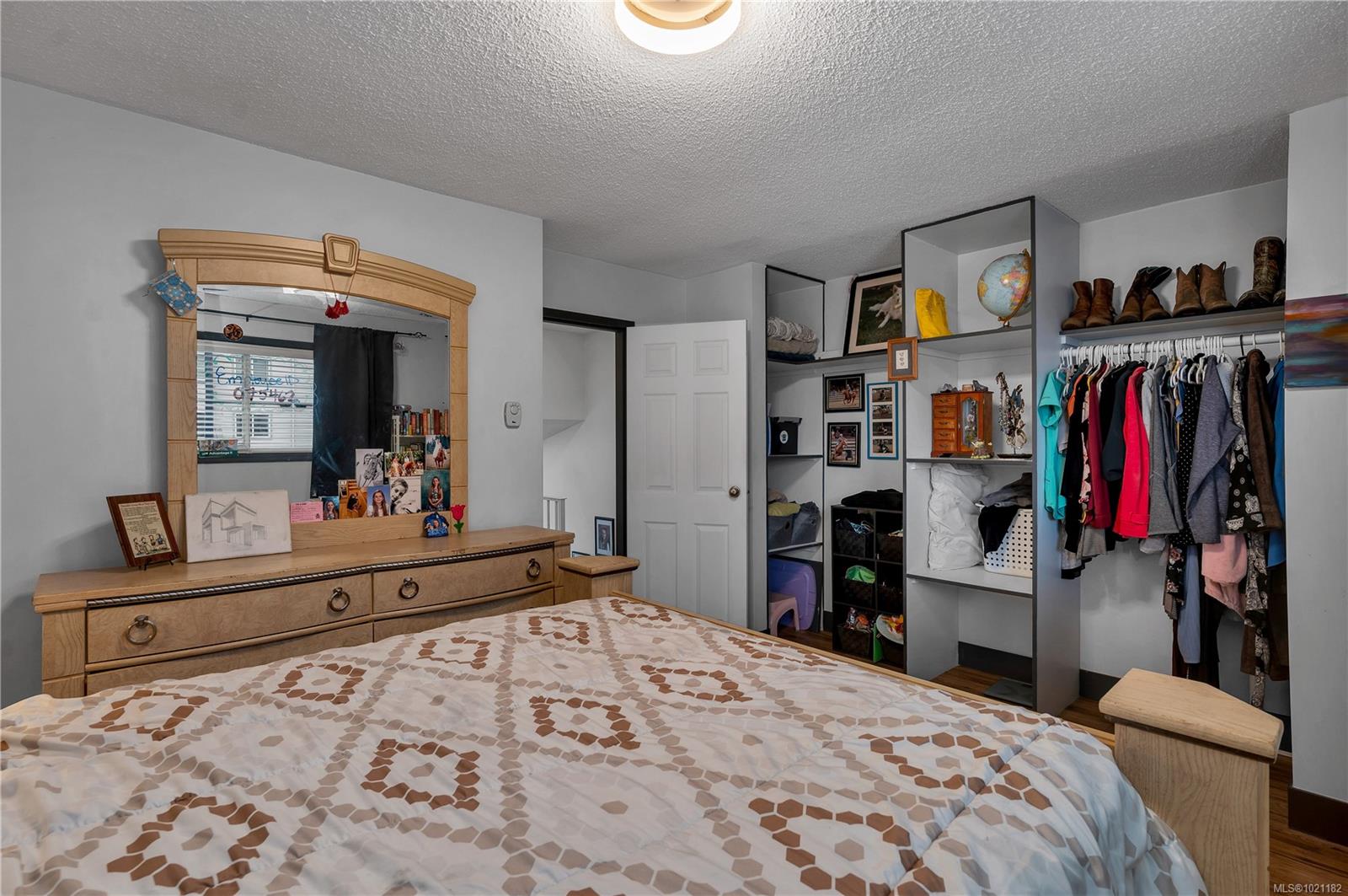 824 Island Hwy S # 105