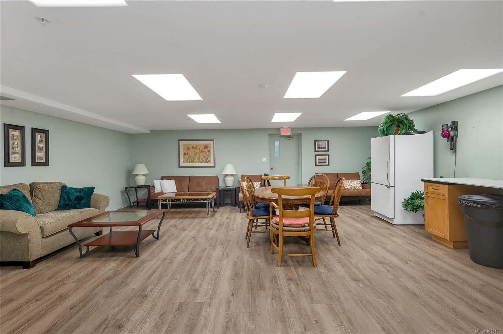 350 Island Hwy S # 407