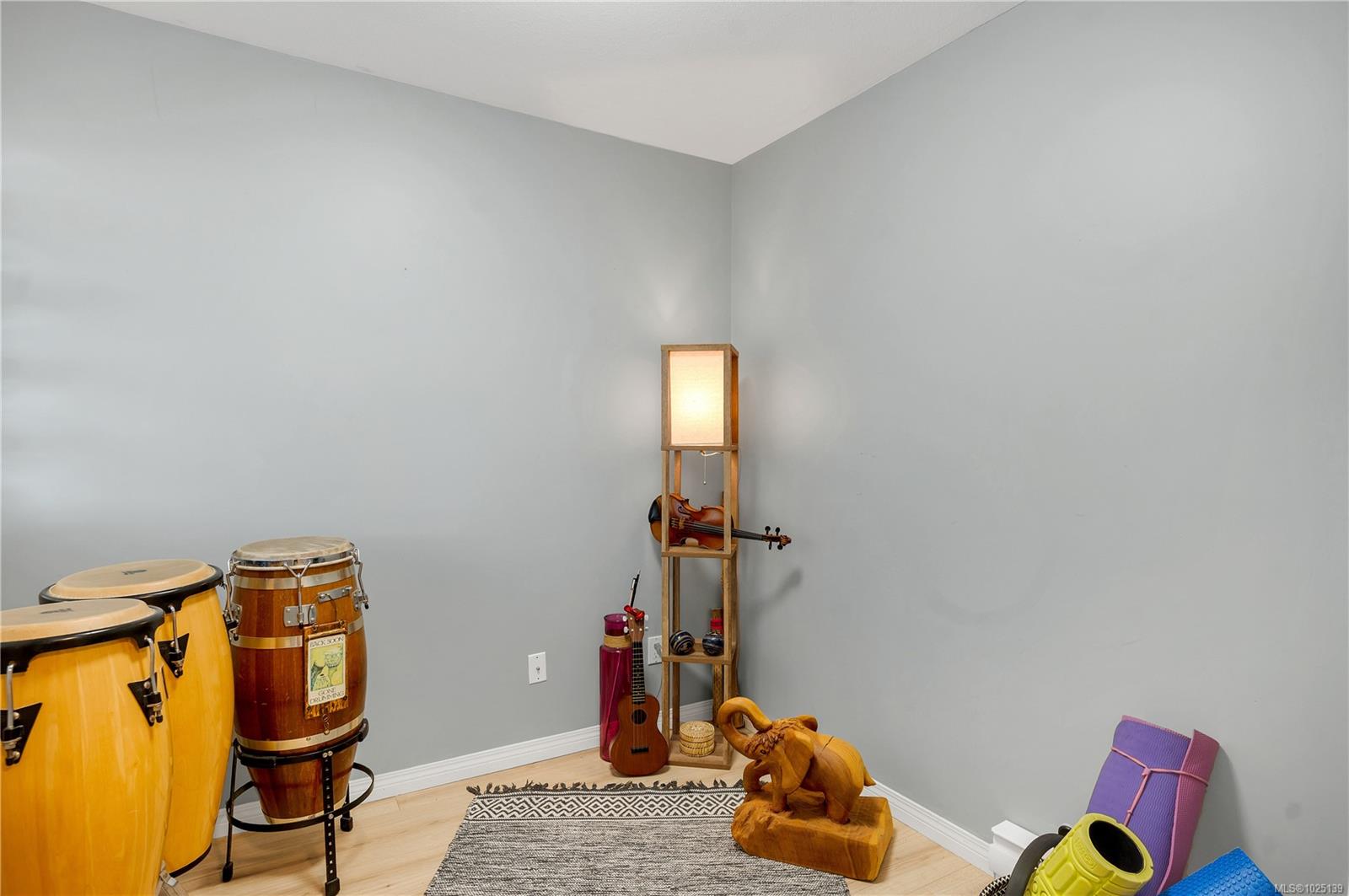 350 Island Hwy S # 407