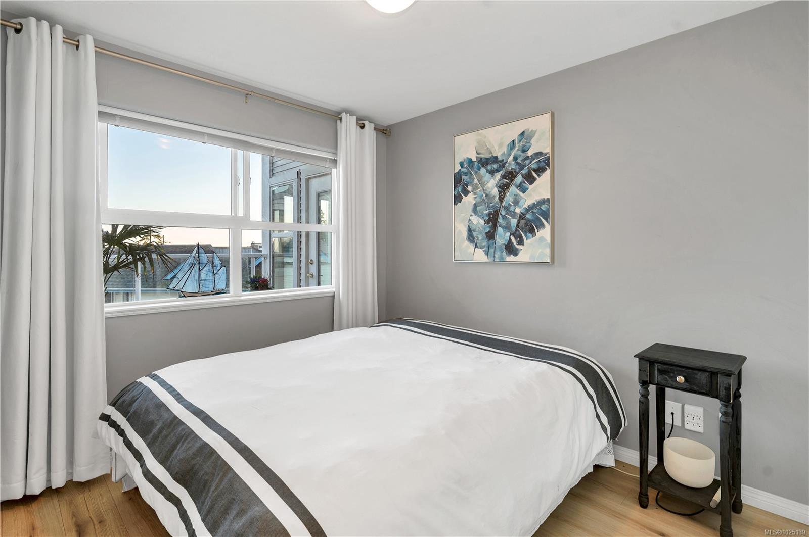 350 Island Hwy S # 407