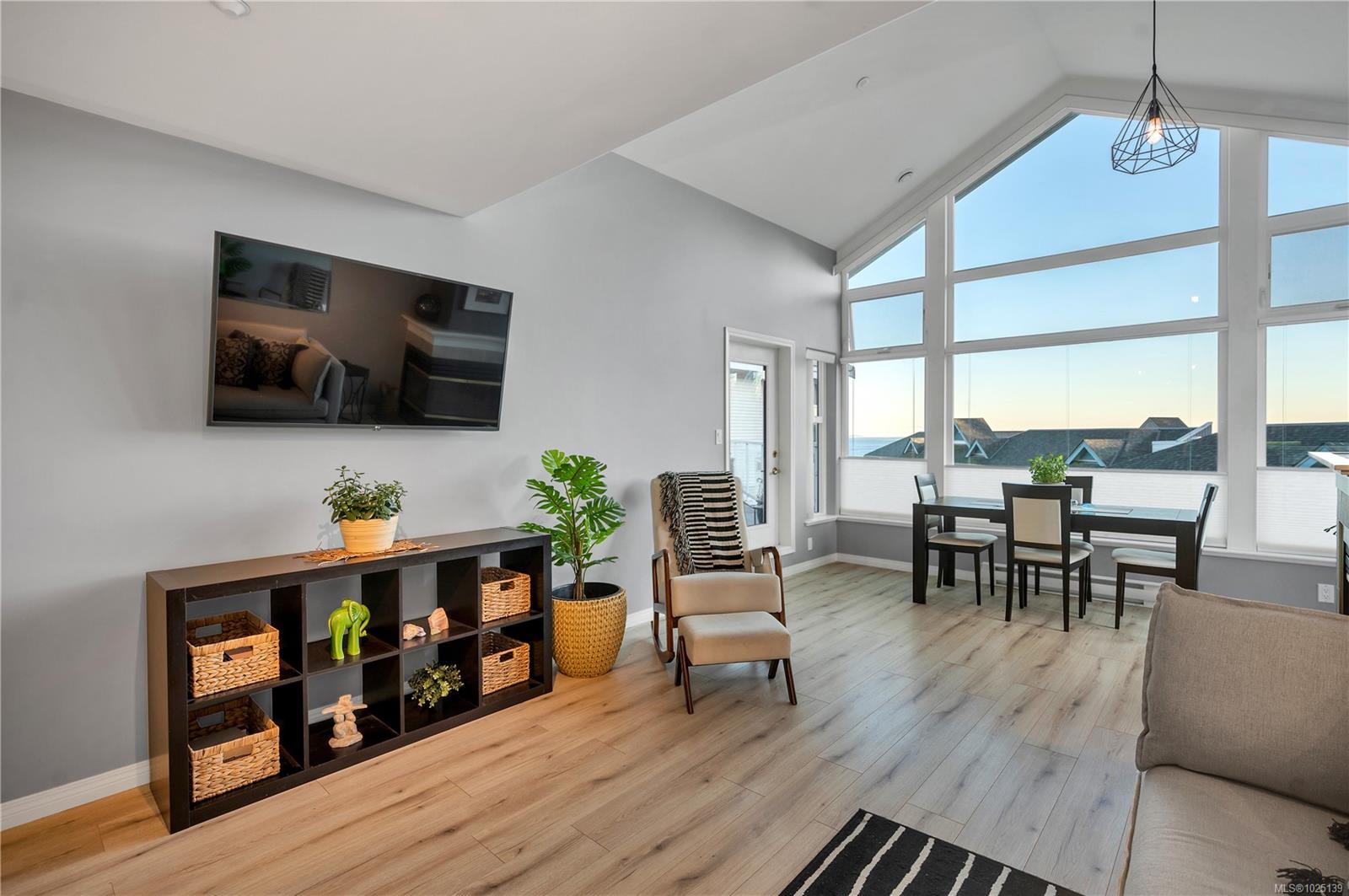 350 Island Hwy S # 407