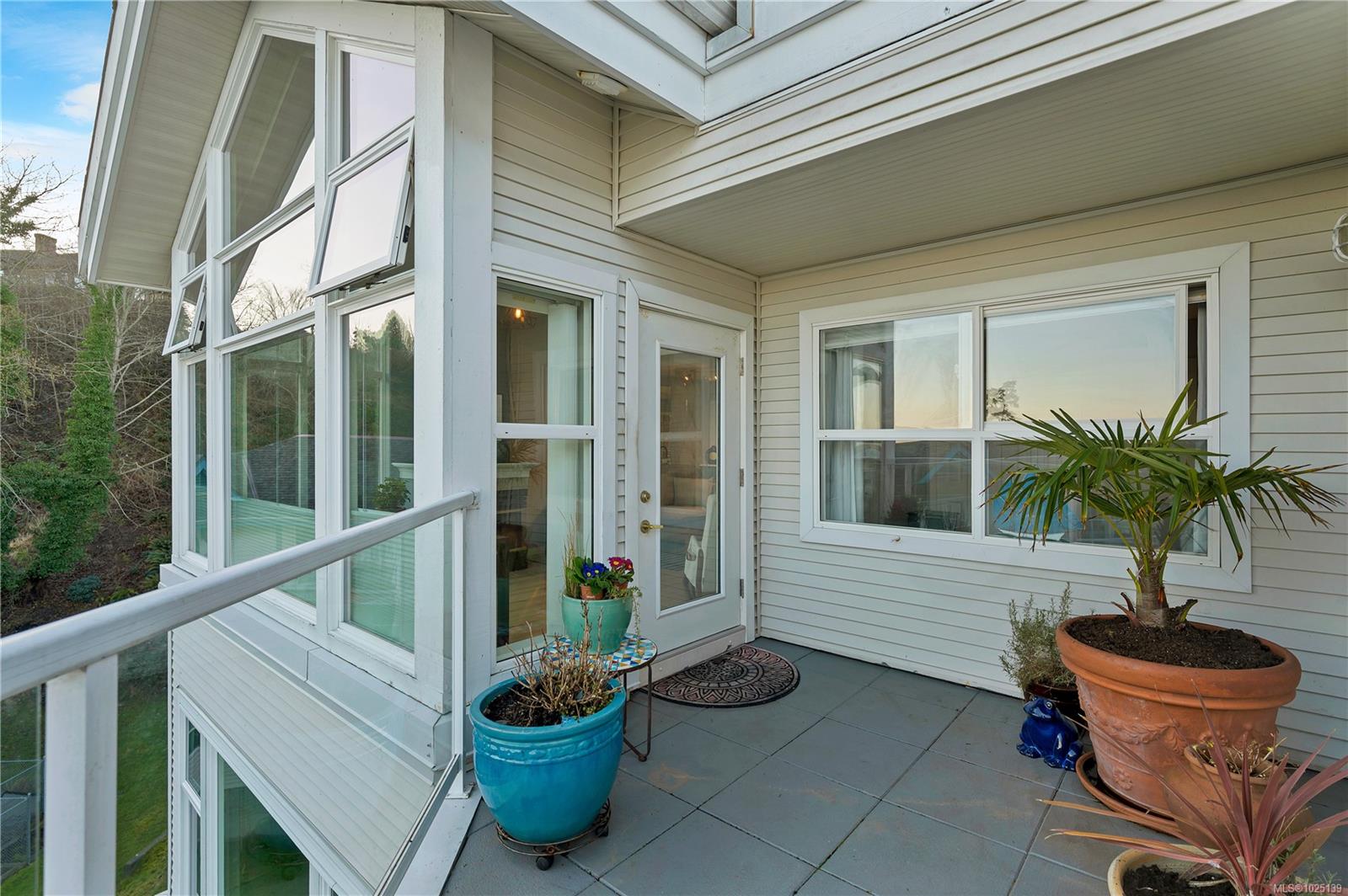 350 Island Hwy S # 407