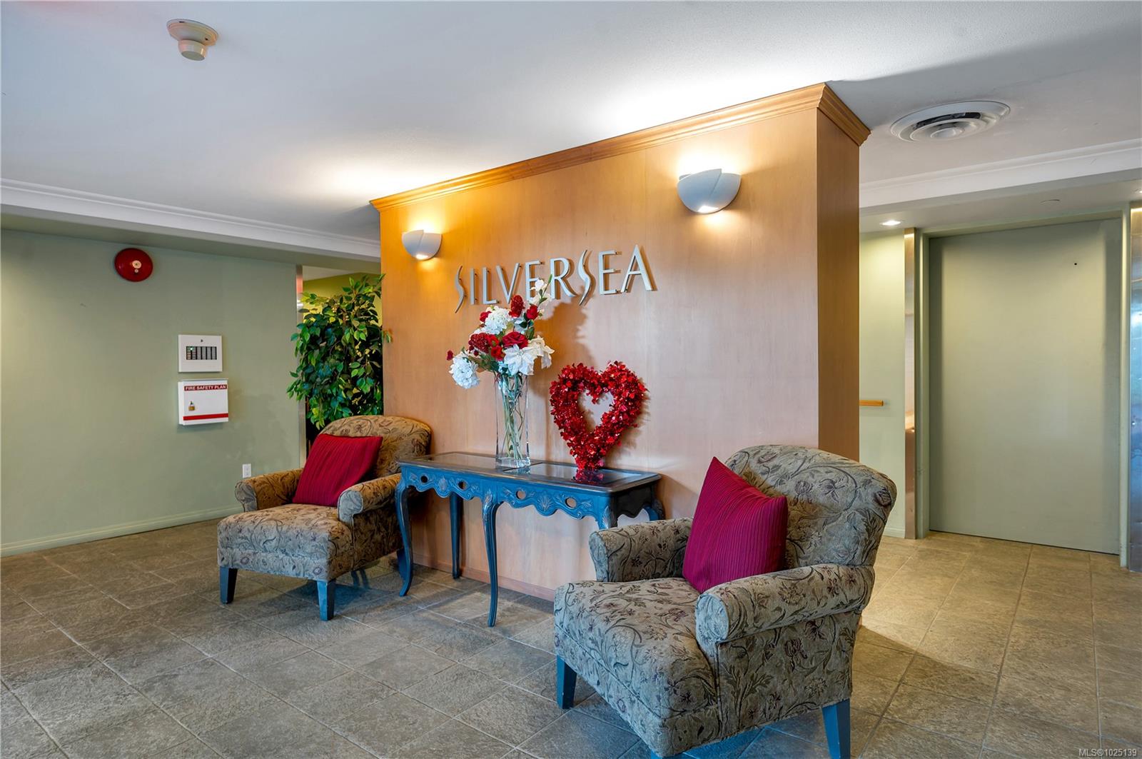 350 Island Hwy S # 407