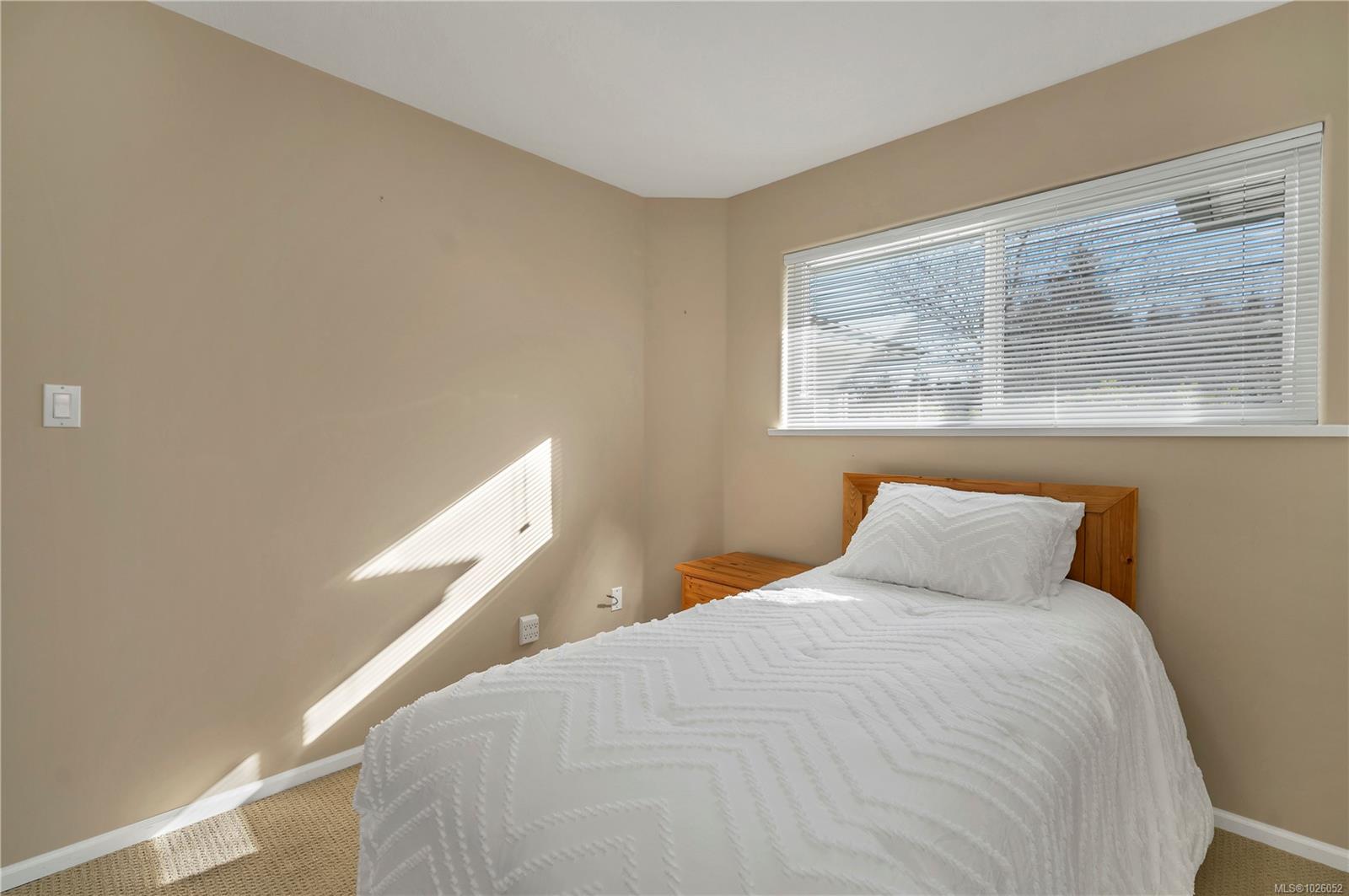 396 Harrogate Rd # 11
