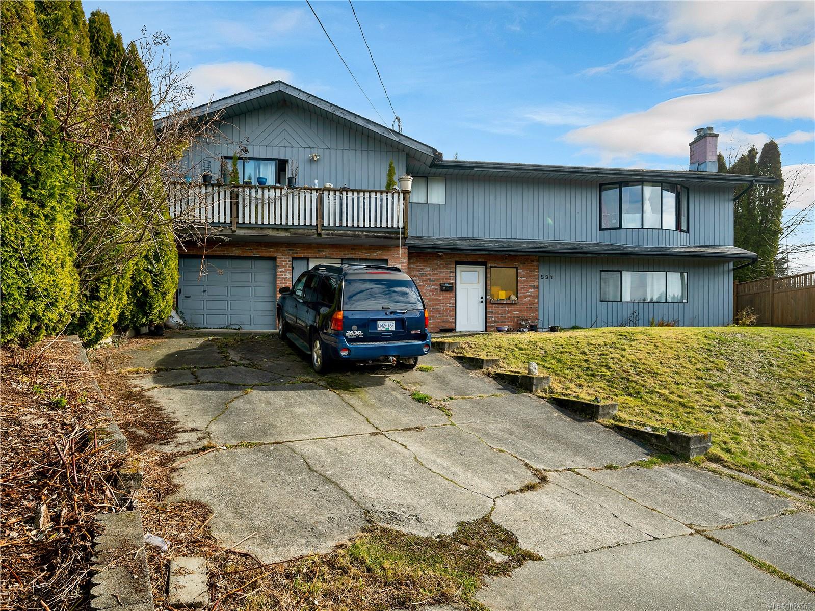 531 Savary Cres