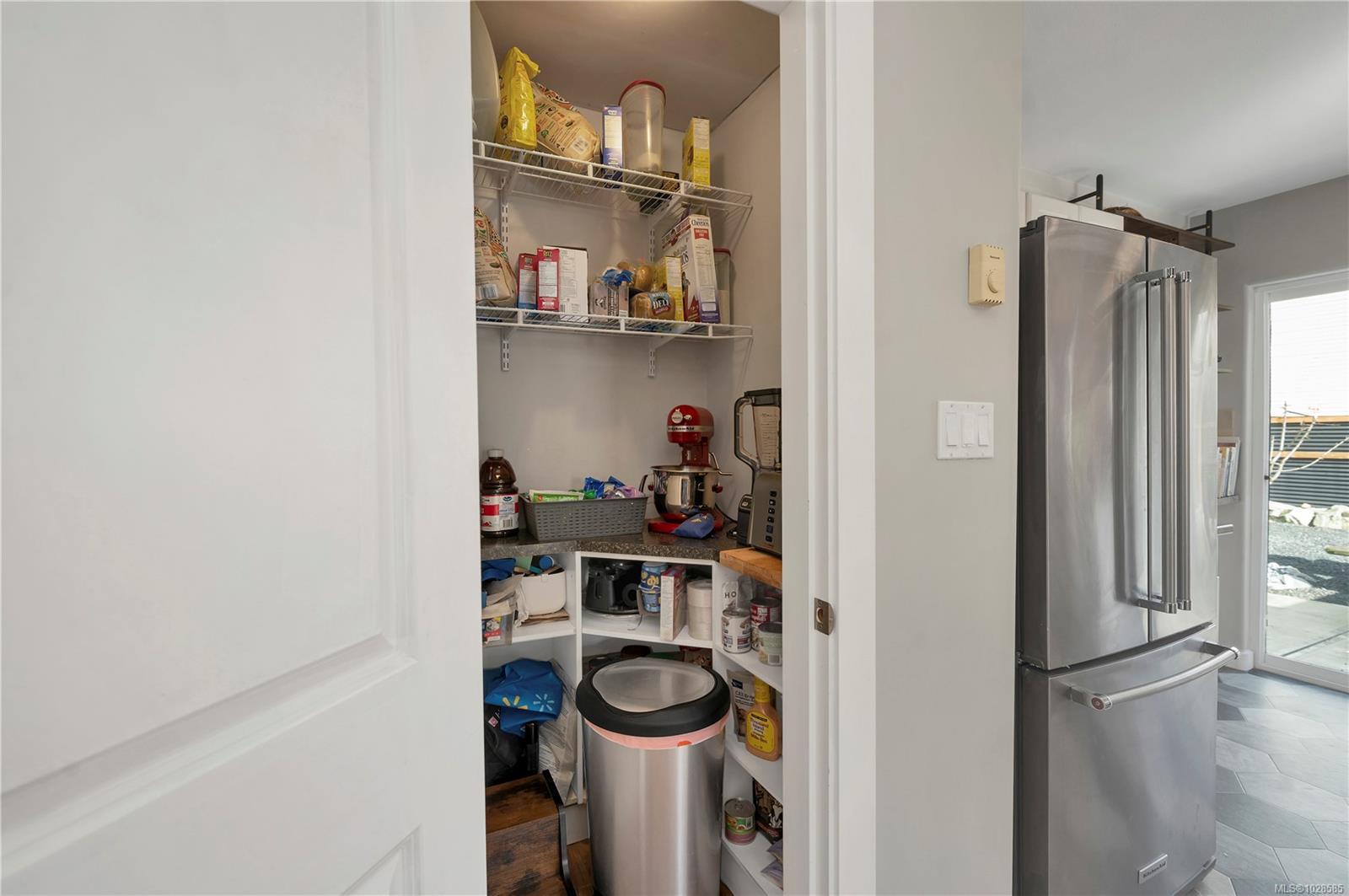 1041 Shellbourne Blvd