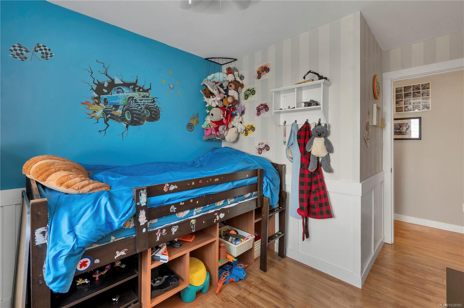 1041 Shellbourne Blvd