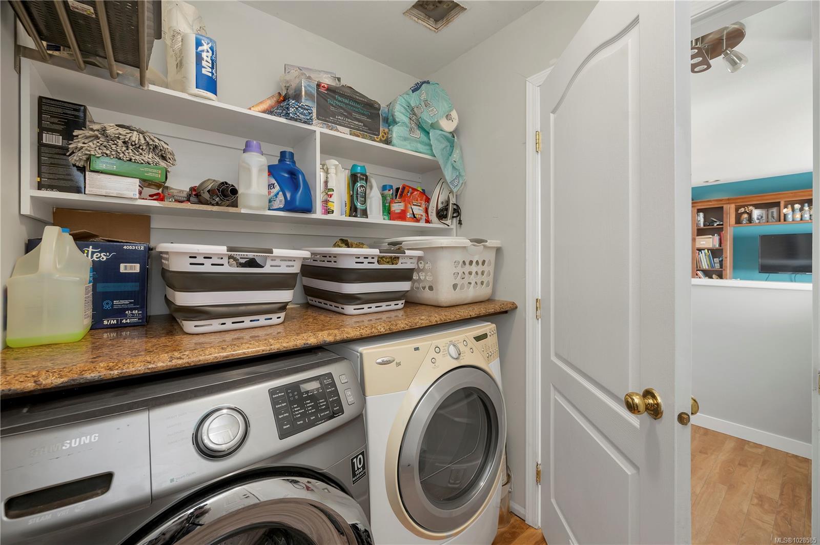 1041 Shellbourne Blvd