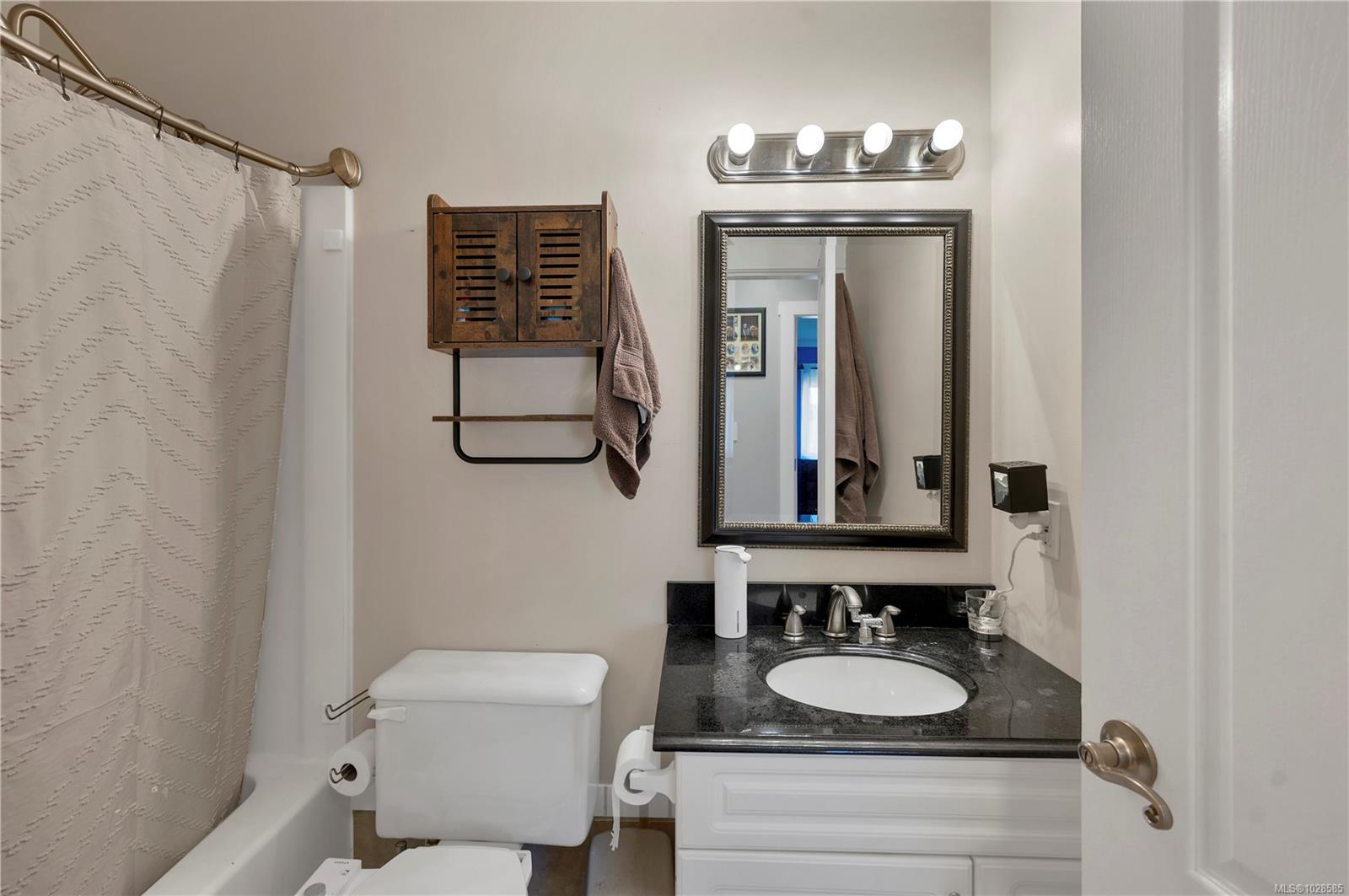 1041 Shellbourne Blvd