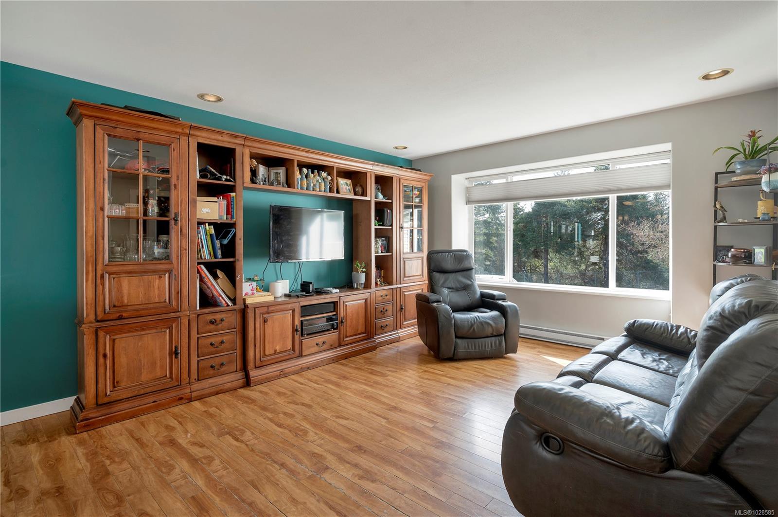 1041 Shellbourne Blvd