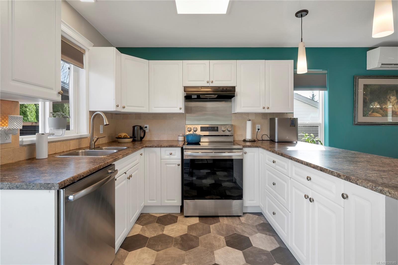 1041 Shellbourne Blvd