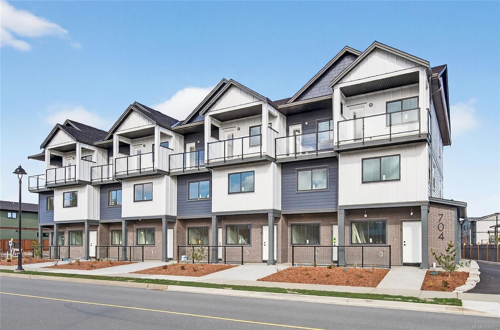 704 Beaver Creek Blvd #3