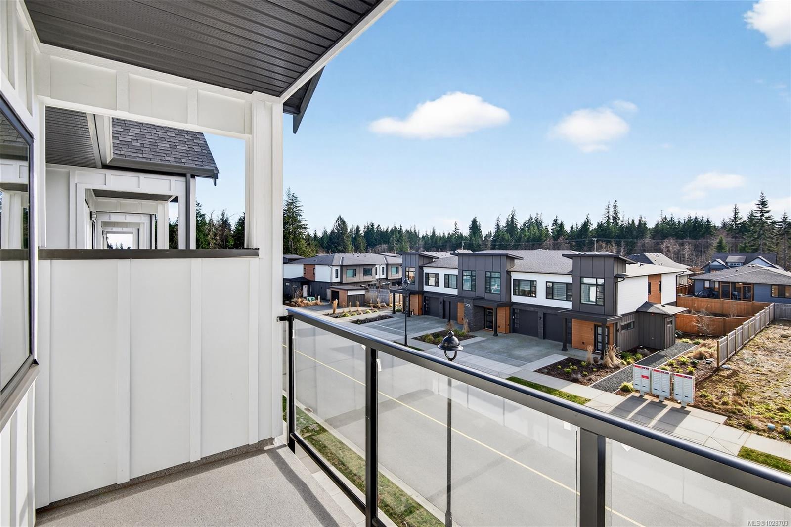 704 Beaver Creek Blvd #3