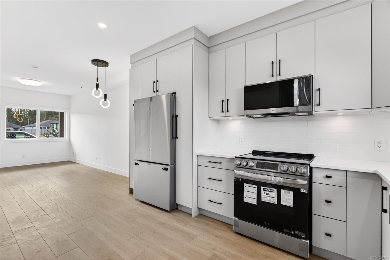 704 Beaver Creek Blvd #3