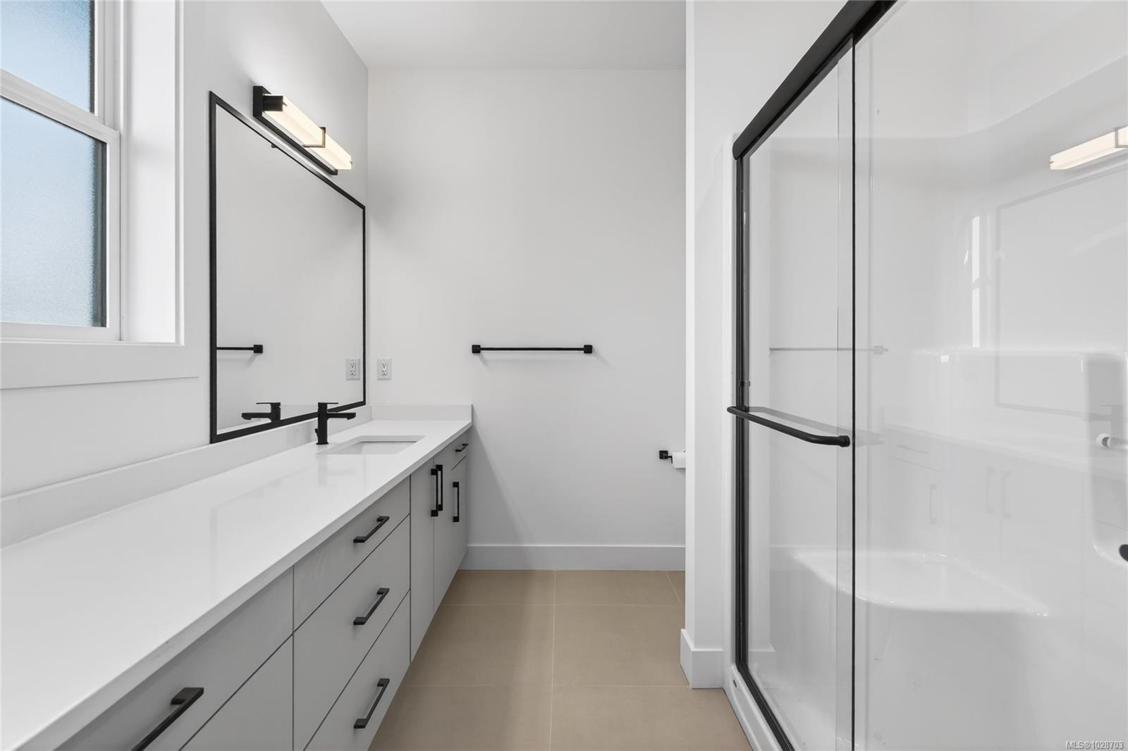 704 Beaver Creek Blvd #3