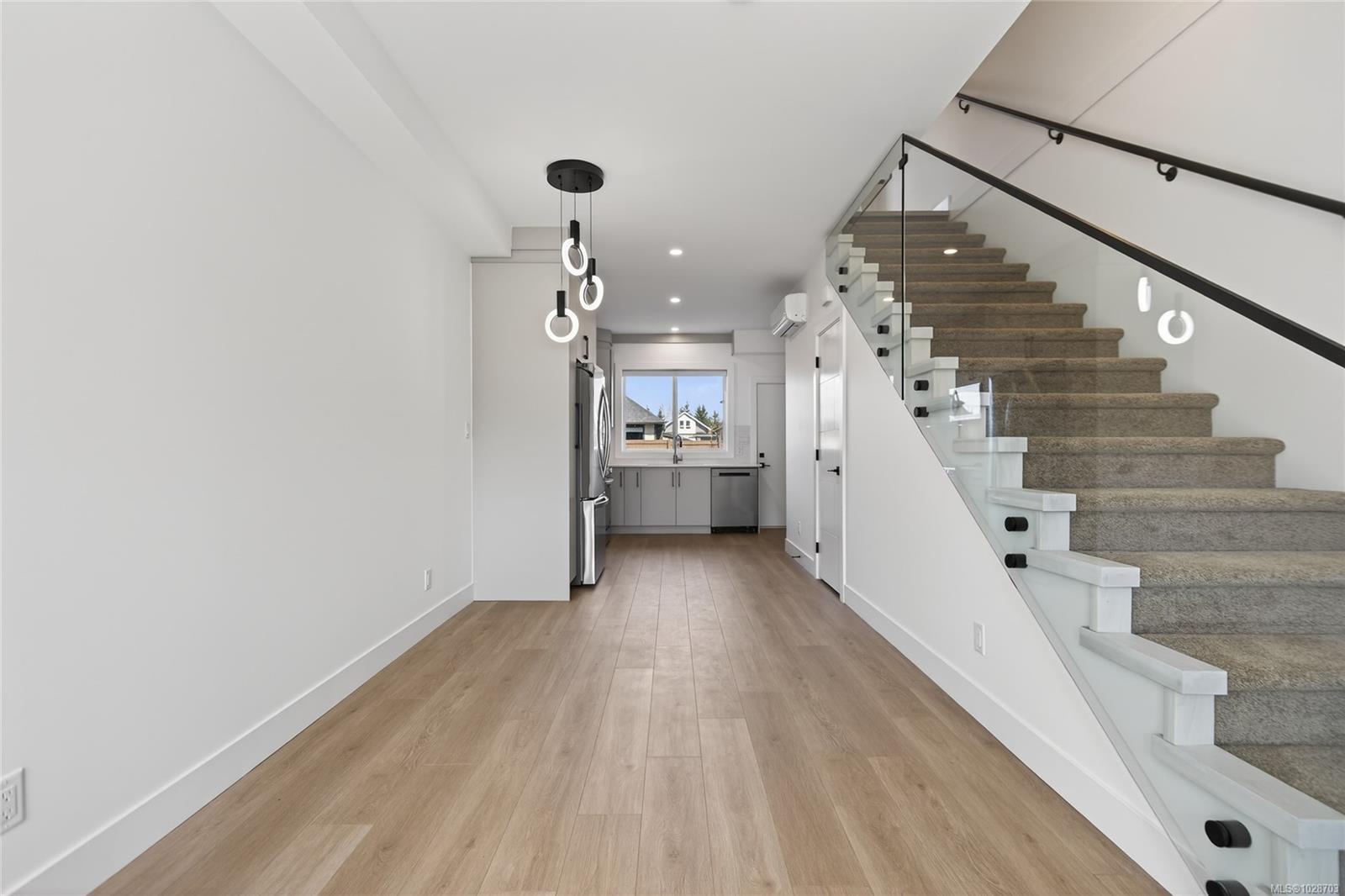 704 Beaver Creek Blvd #3