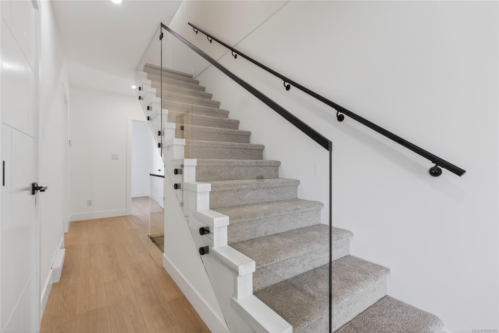 704 Beaver Creek Blvd #3