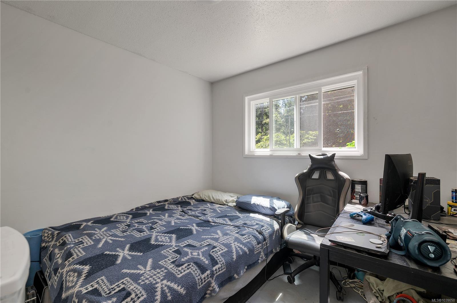 1376 Hooley Rd