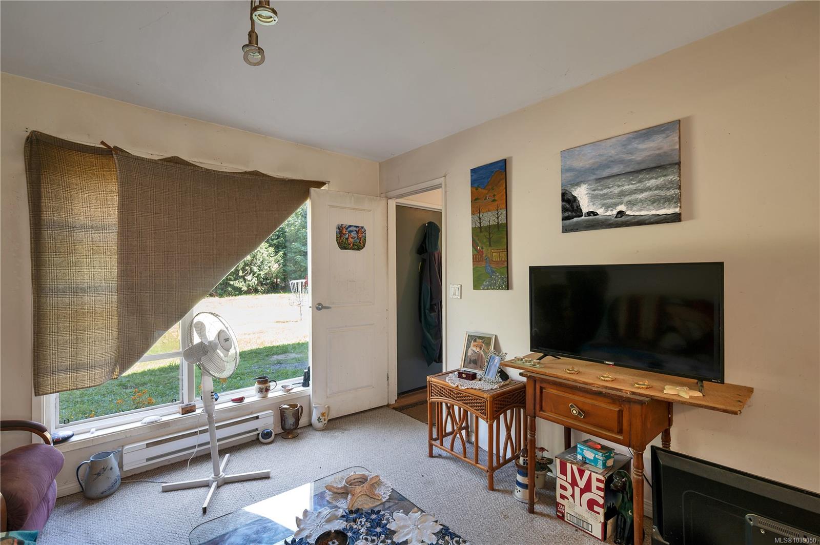 1376 Hooley Rd