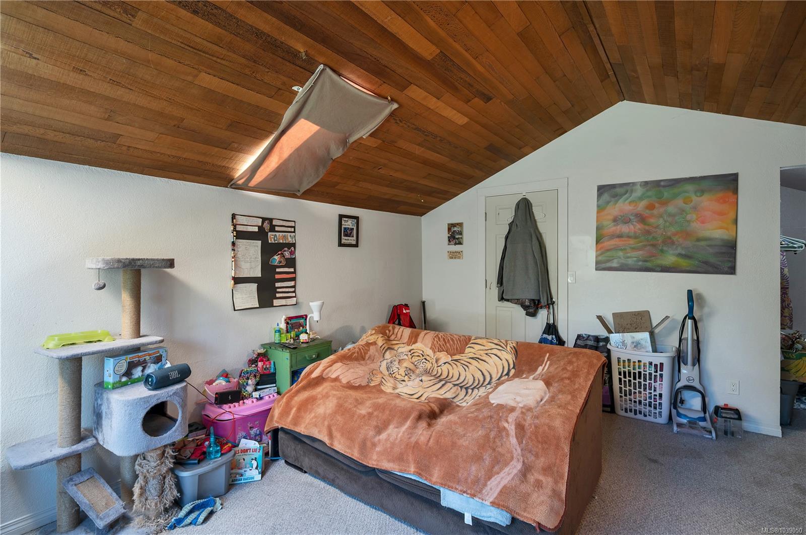 1376 Hooley Rd