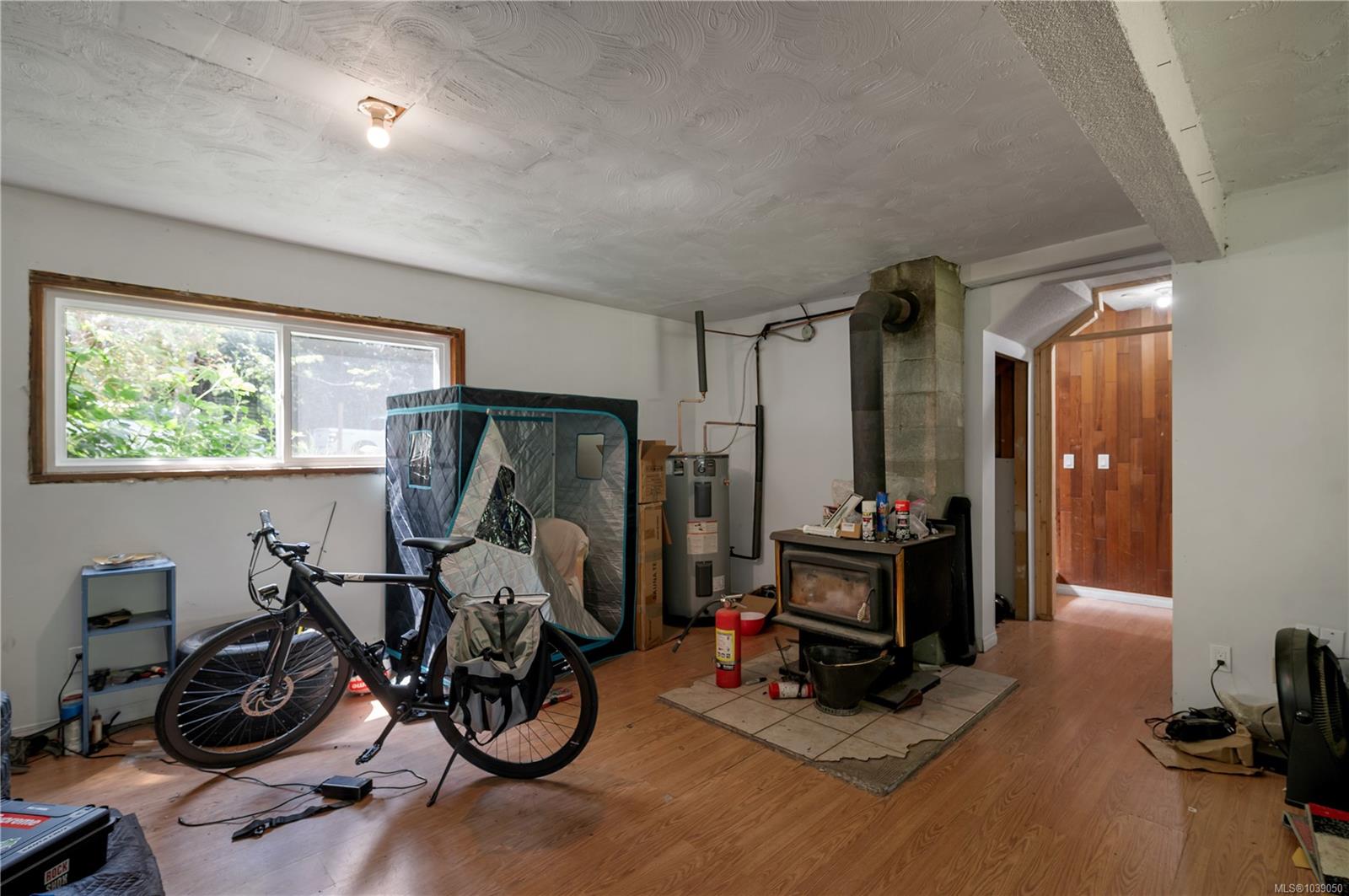 1376 Hooley Rd