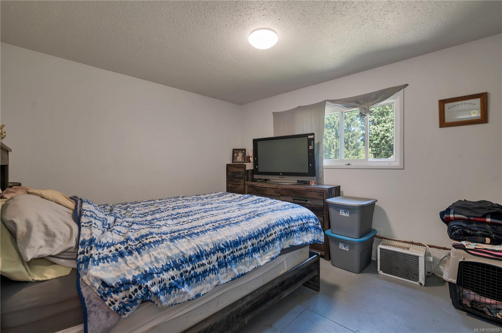 1376 Hooley Rd
