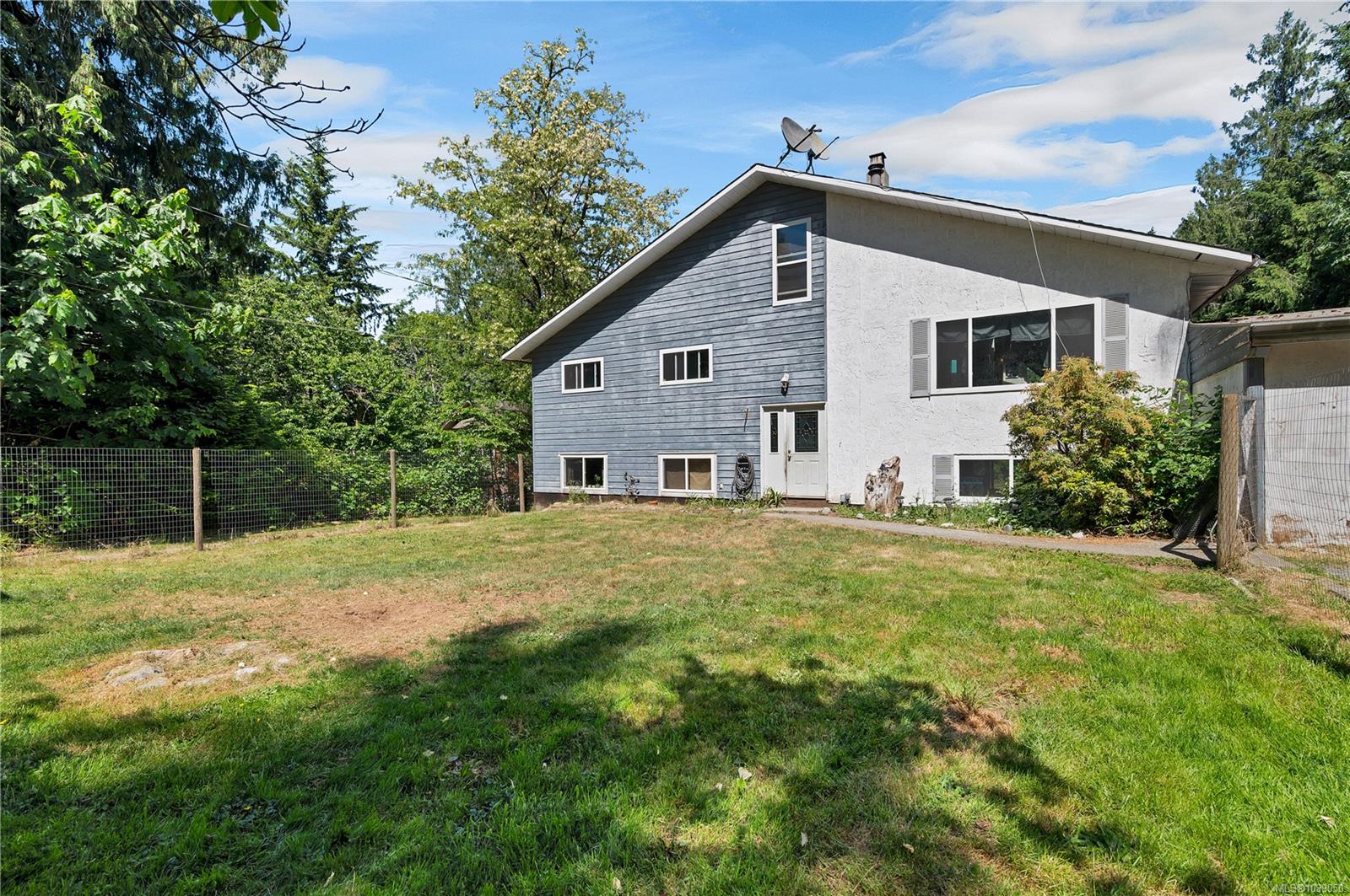 1376 Hooley Rd