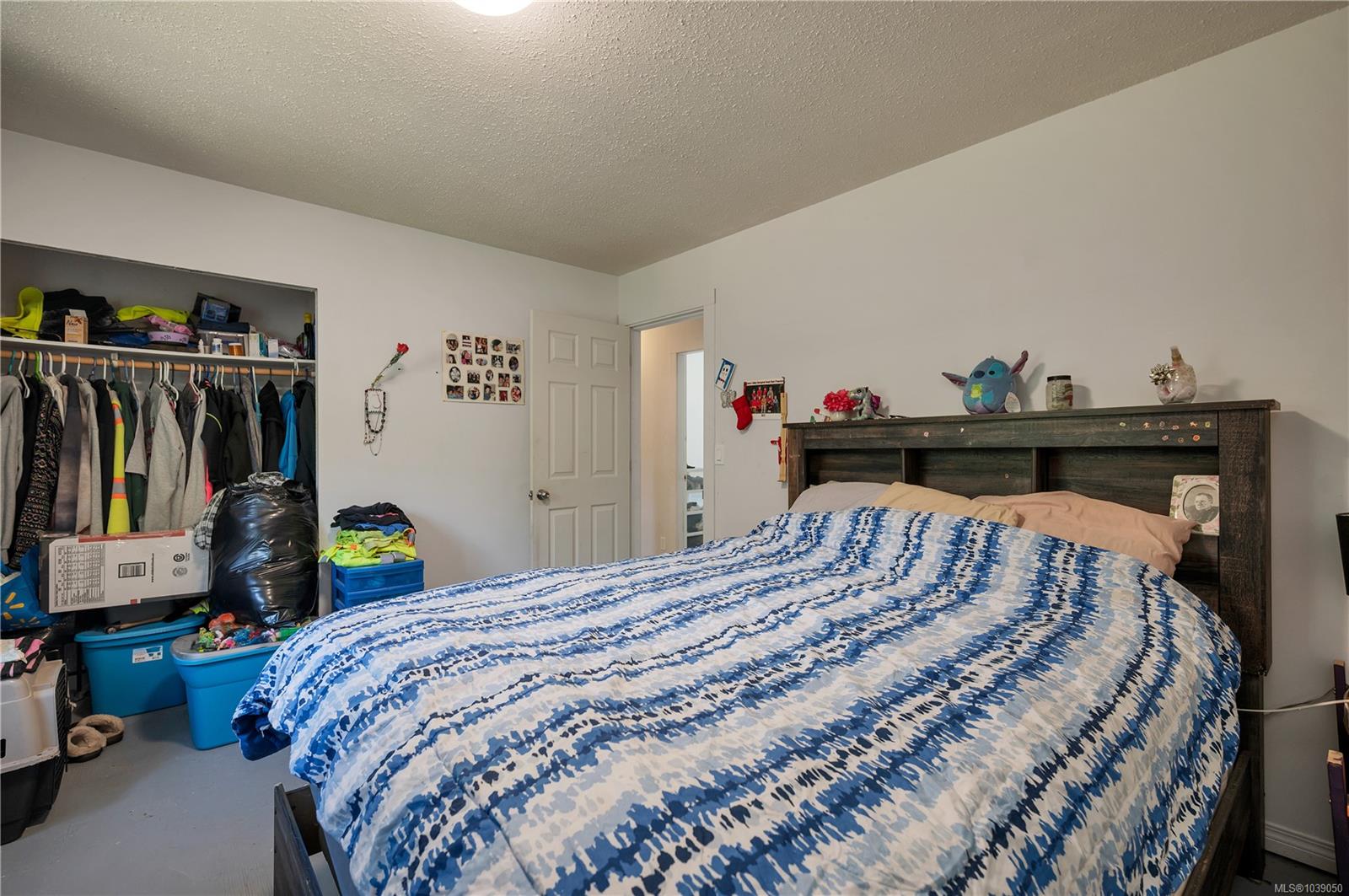 1376 Hooley Rd