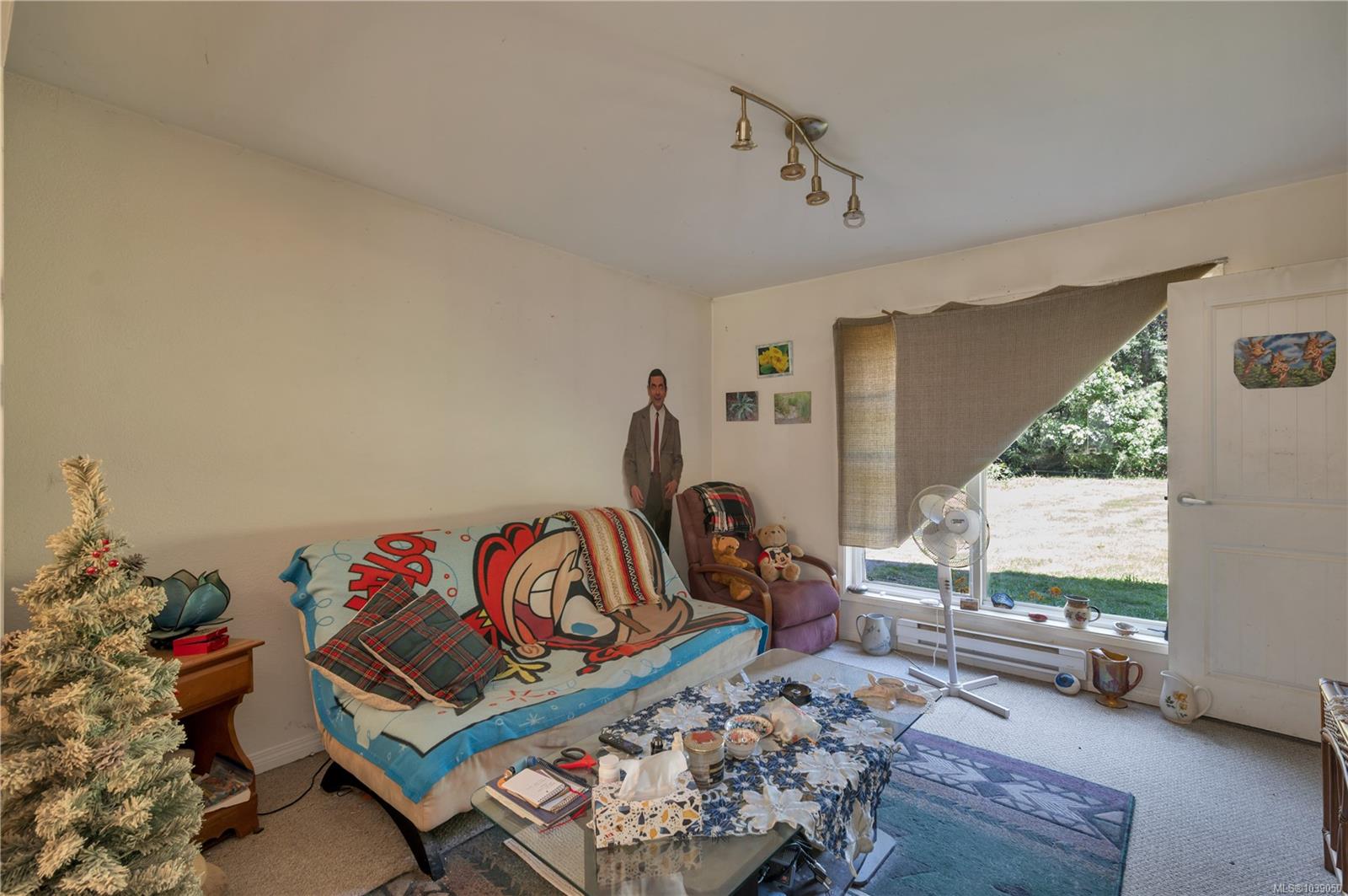 1376 Hooley Rd