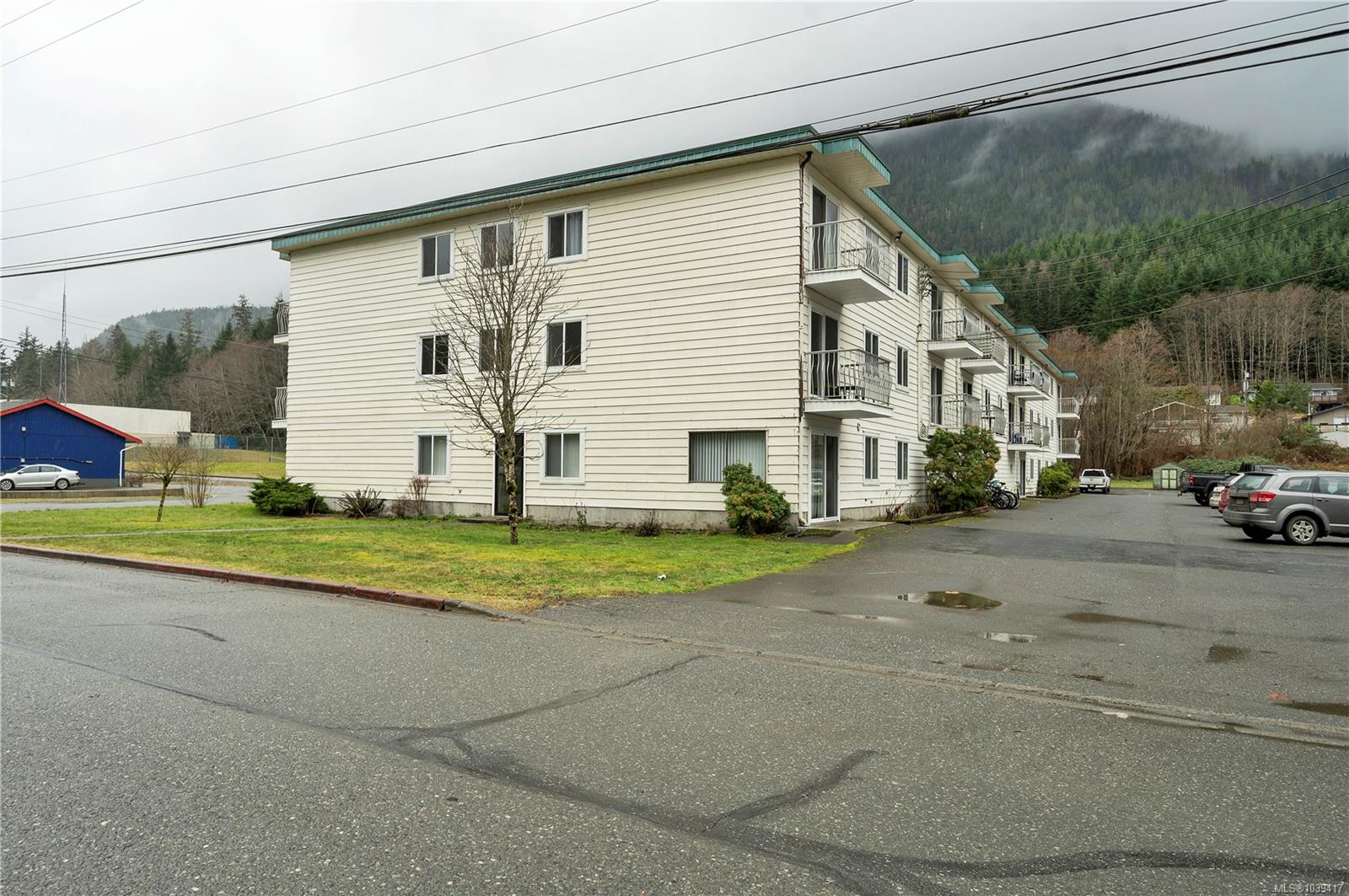611 MacMillan Dr #307