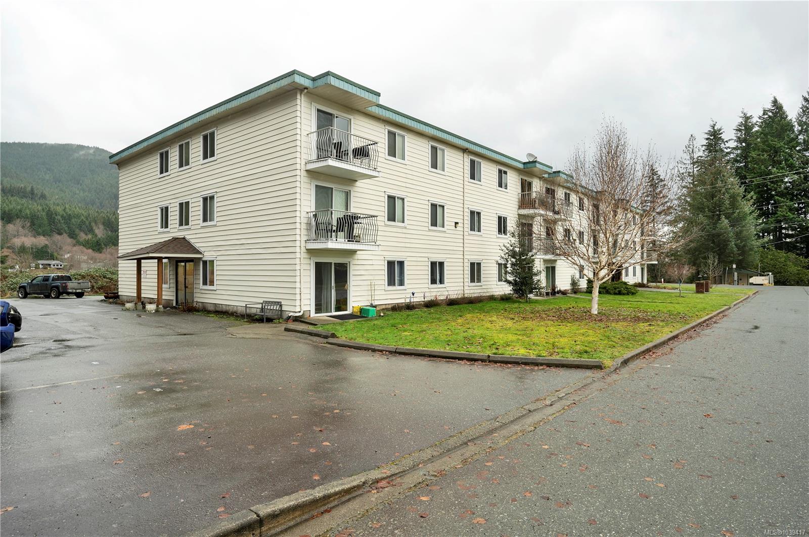 611 MacMillan Dr #307