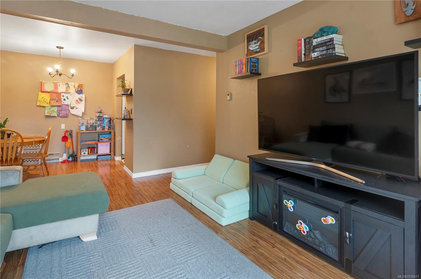 611 MacMillan Dr #307