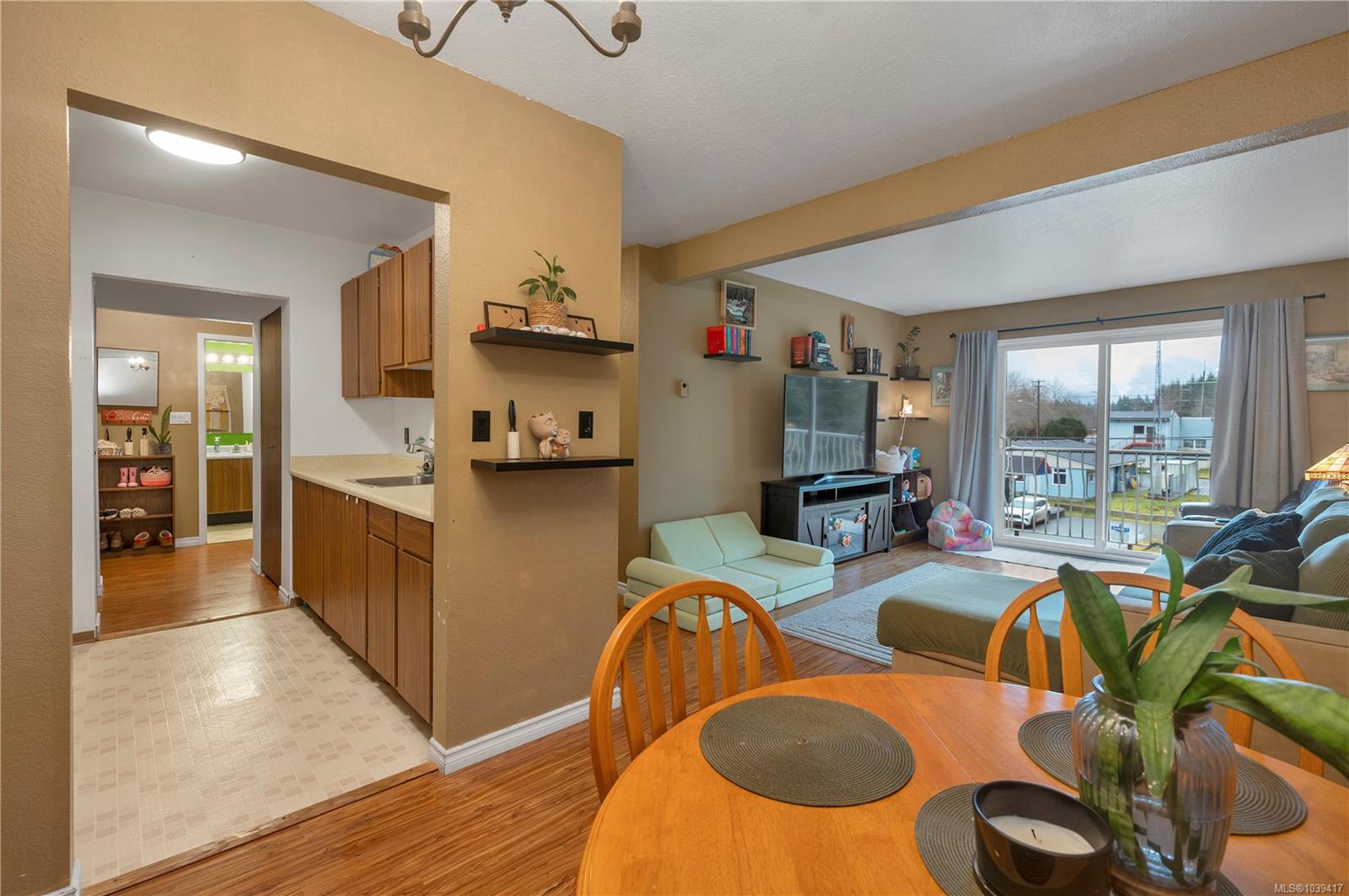 611 MacMillan Dr #307