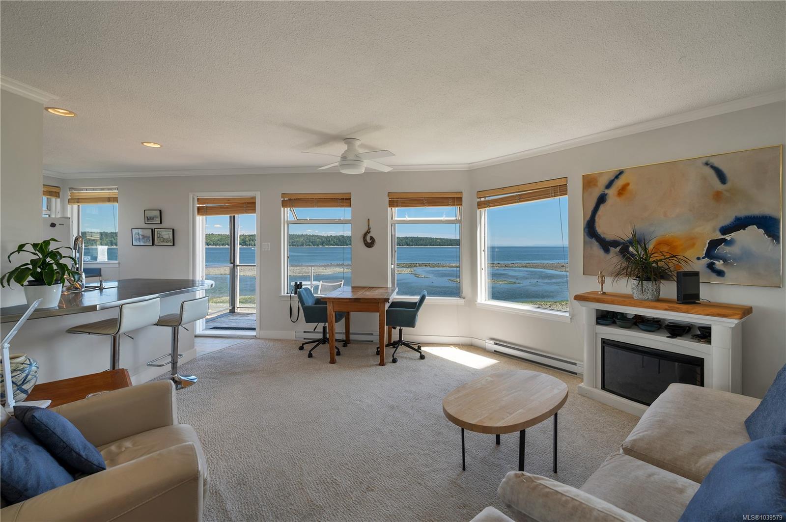 27 Island Hwy S #1202